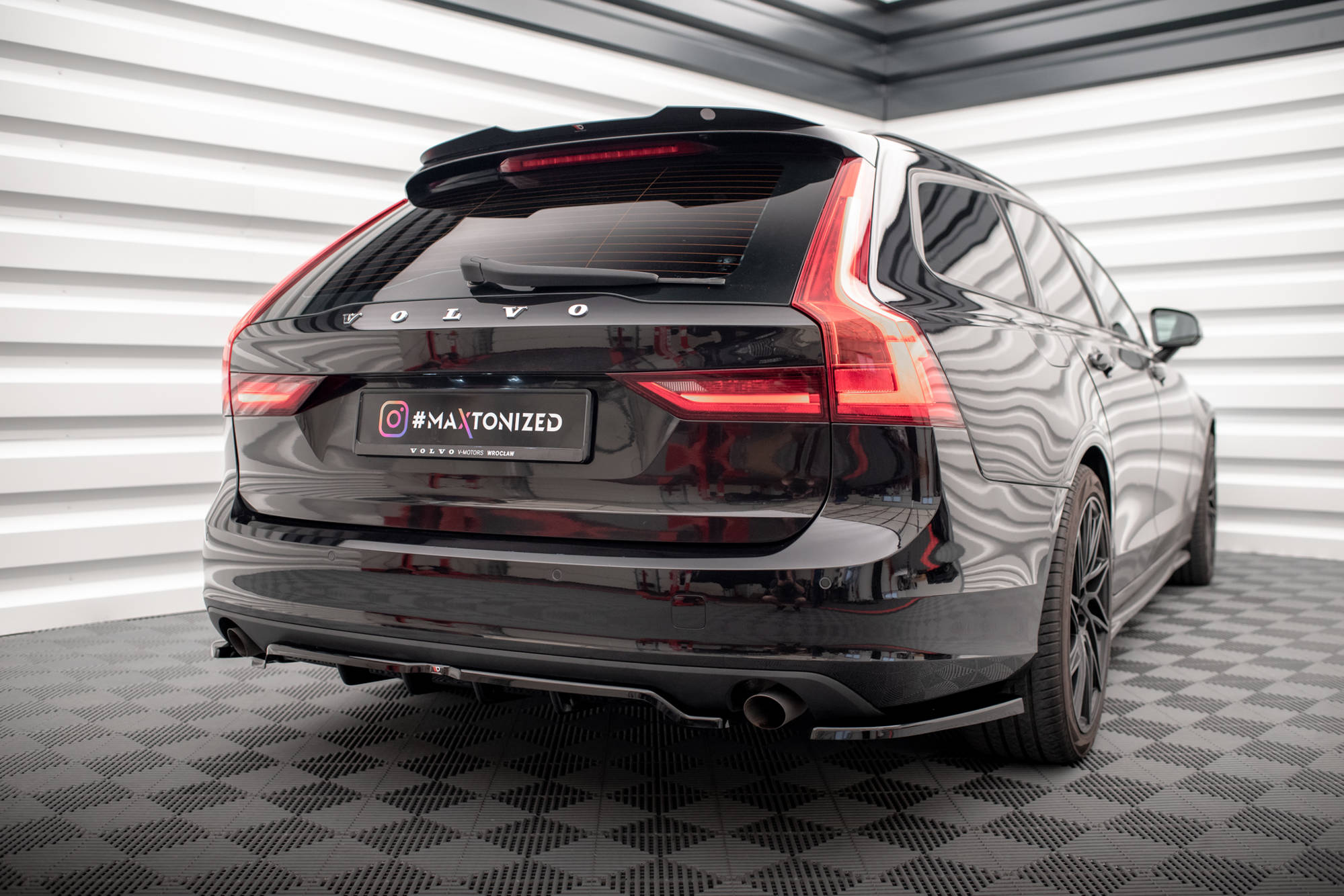 Rear Side Splitters Volvo V90 Mk2 - Image 2