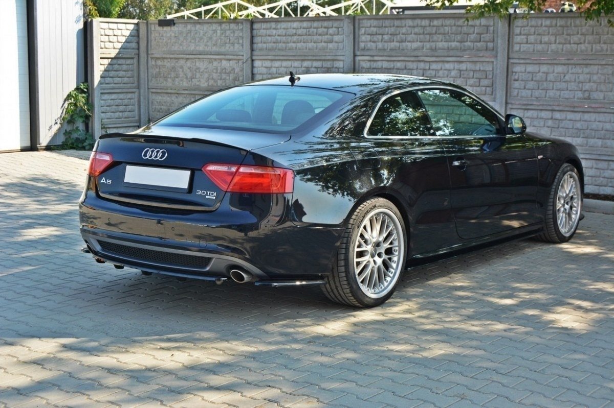 Rear Splitter AUDI A5 S-LINE (with a vertical bar) - Image 3