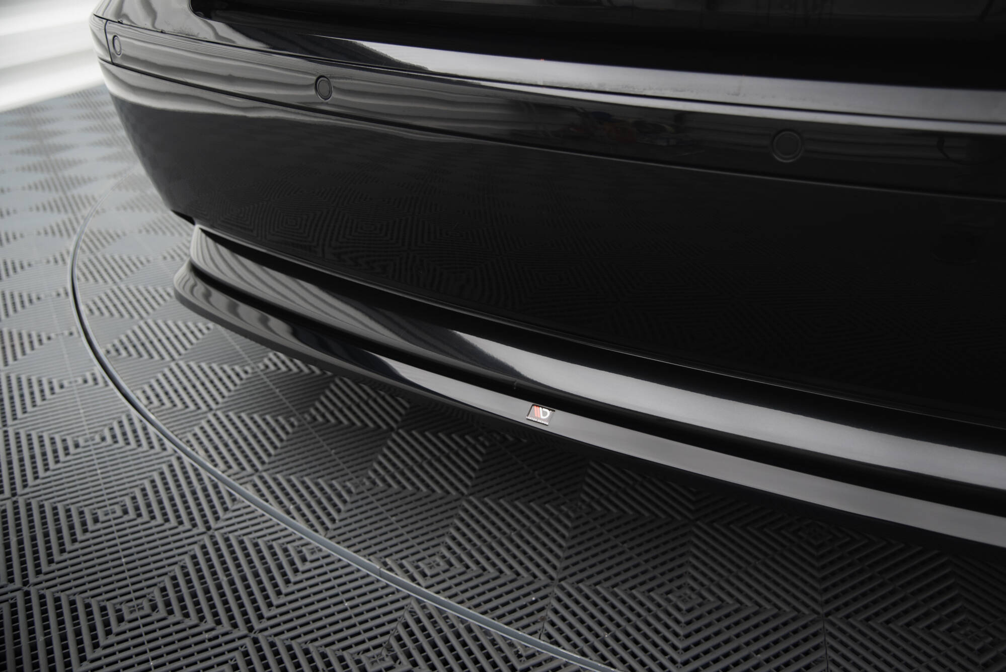 Rear Splitter BMW 7 E65 - Image 3