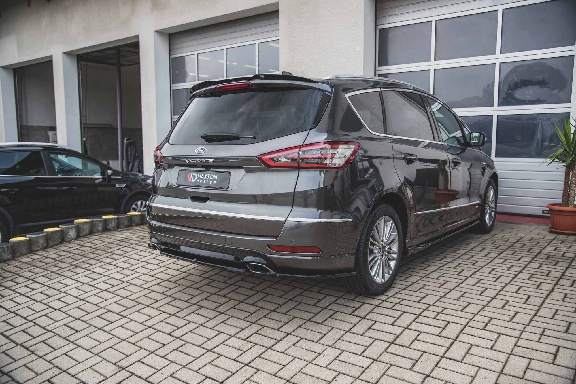Rear Splitter Ford S-Max Vignale Mk2 Facelift - Image 3