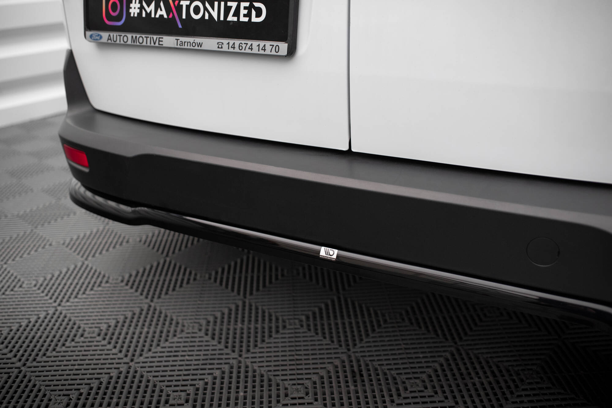 Rear Splitter Ford Transit Connect Mk2 Facelift - Image 3