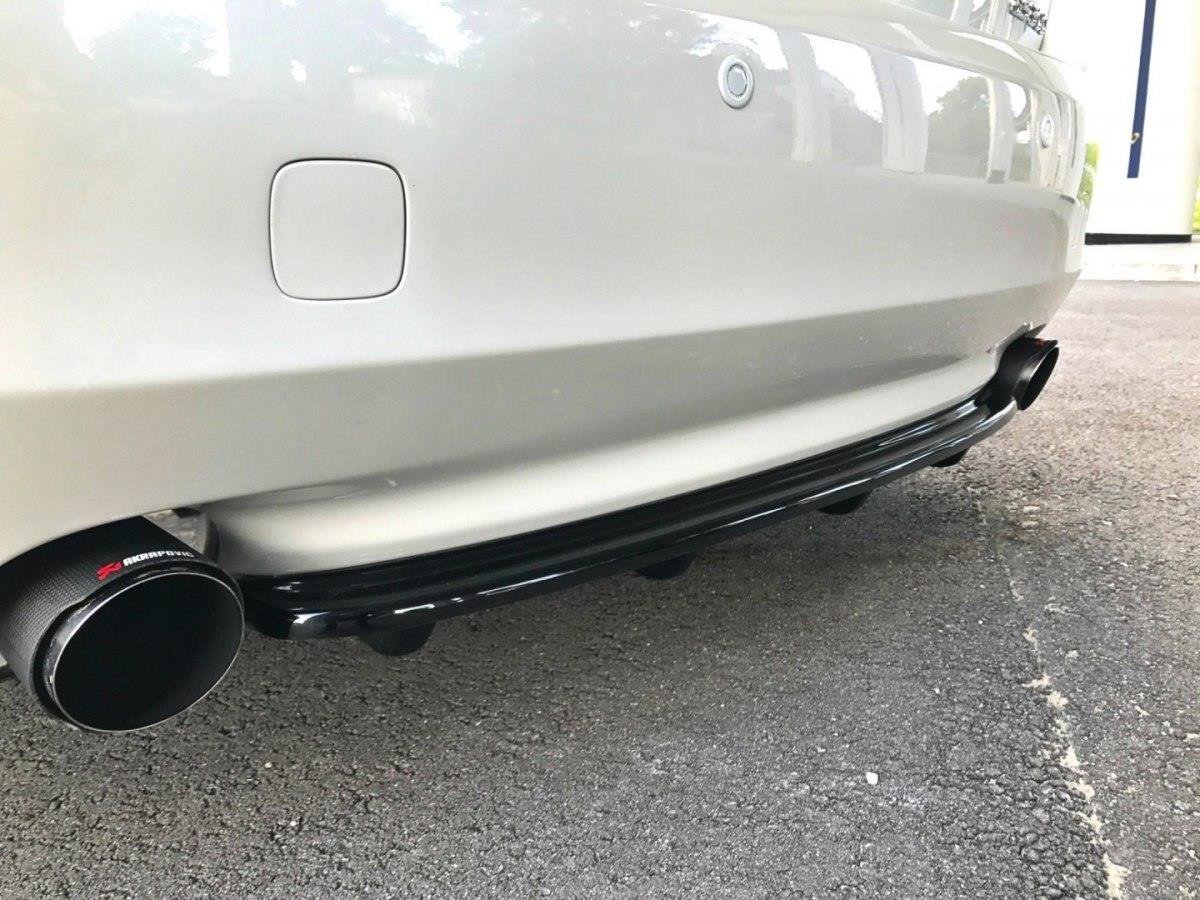 Rear Splitter Lexus GS 300 Mk3 Facelift (with vertical bars) - Image 2