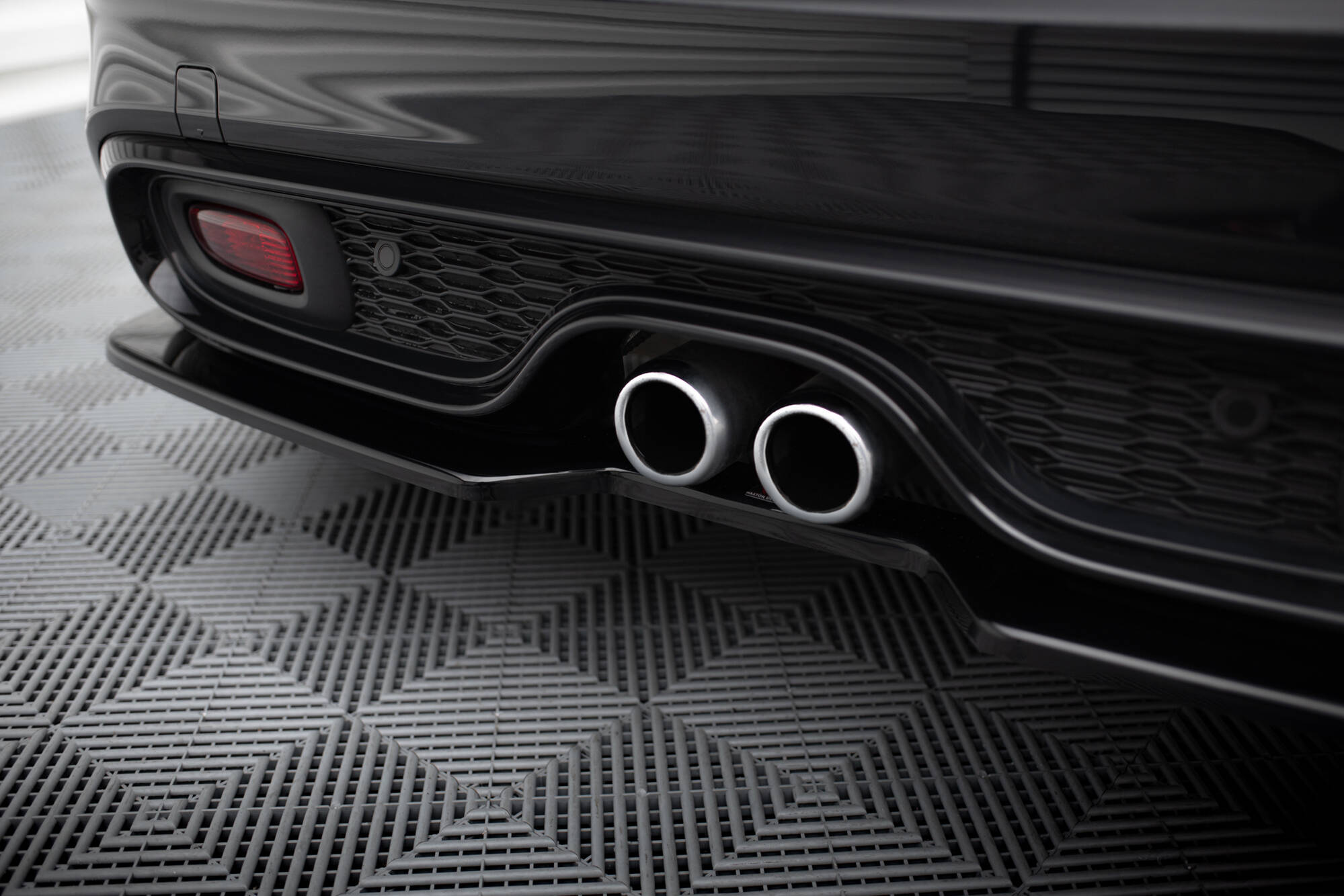 Rear Splitter Mini Cooper S F56 / F56 Facelift - Image 2