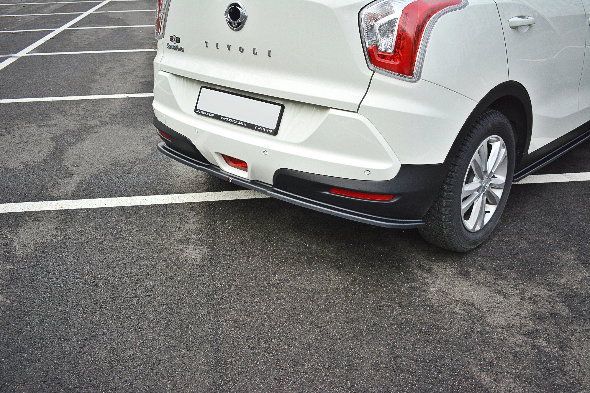Rear Splitter SSANGYONG TIVOLI - Image 3