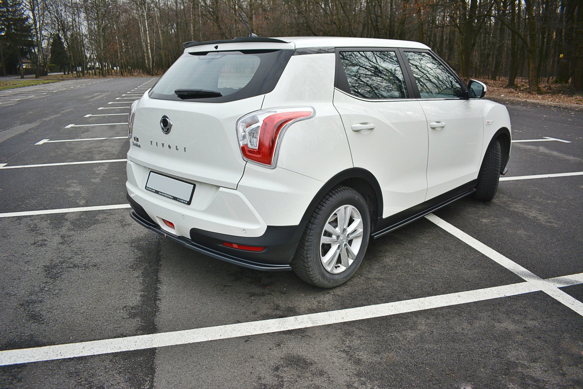 Rear Splitter SSANGYONG TIVOLI - Image 2
