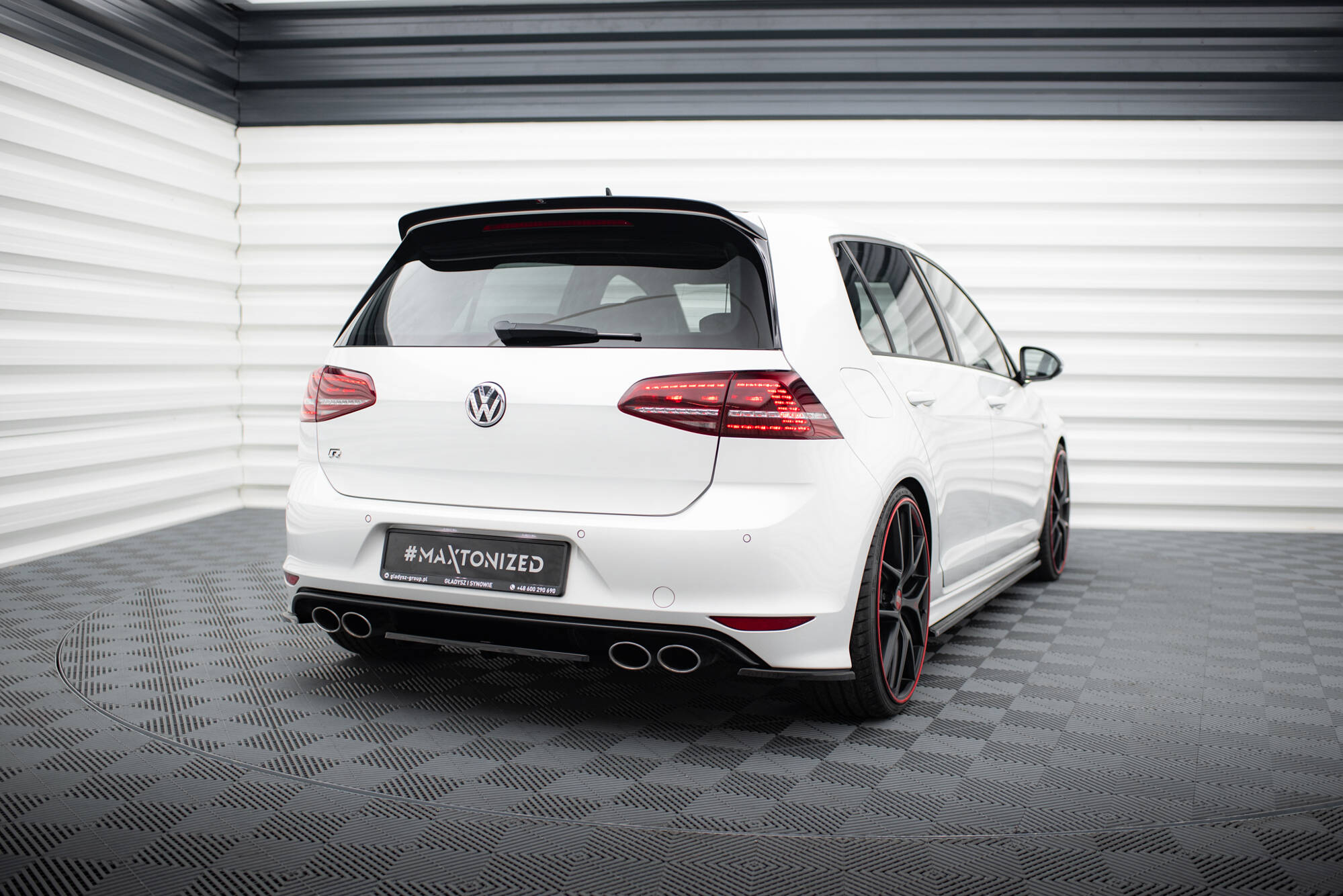 Rear Splitter VW GOLF VII R (with vertical bars) - Image 2