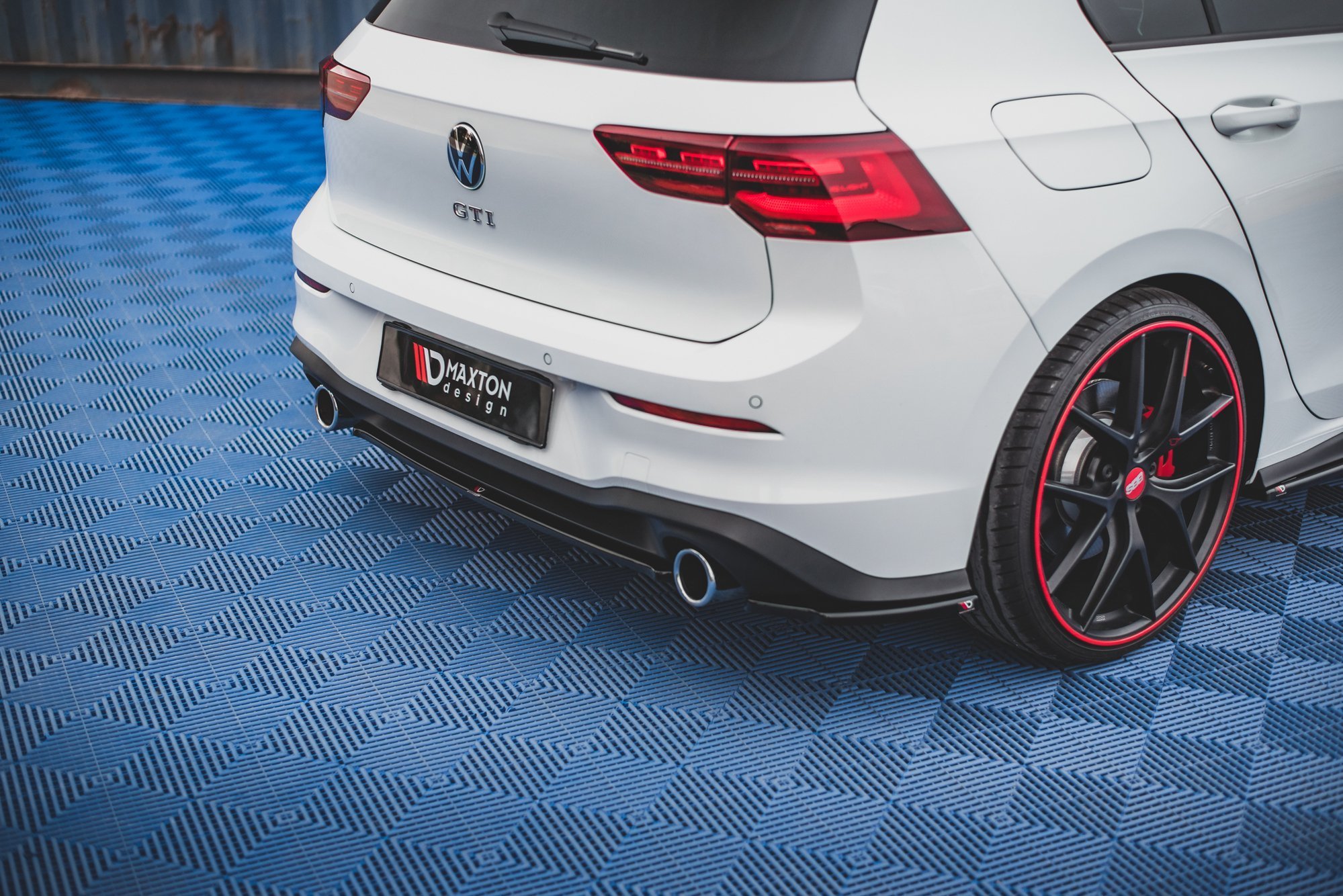 Rear Splitter Volkswagen Golf GTI Mk8 - Image 5