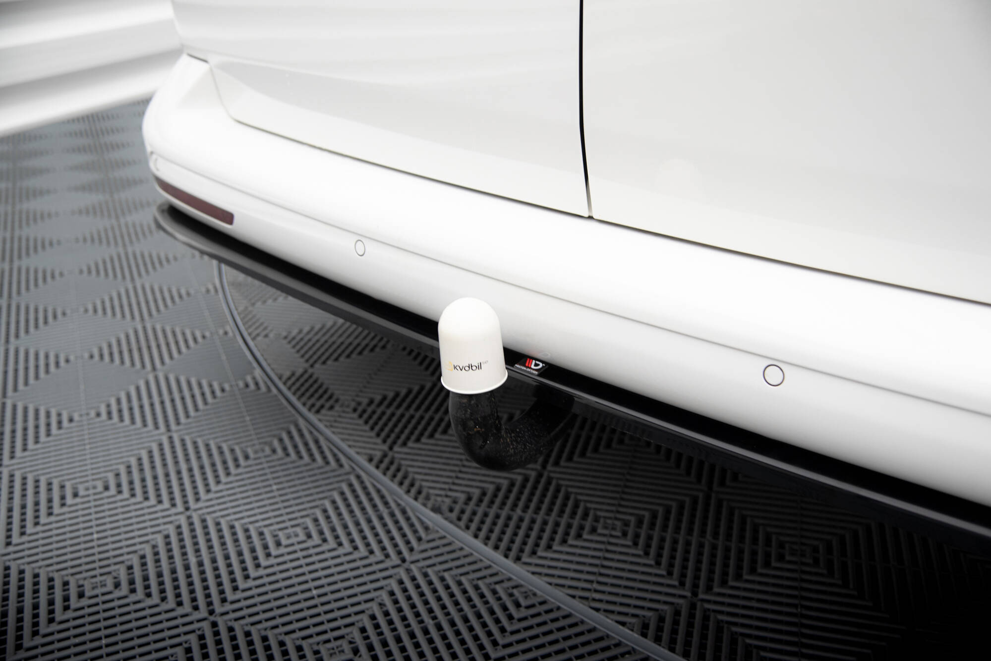Rear Splitter Volkswagen T6.1 Long - Image 3