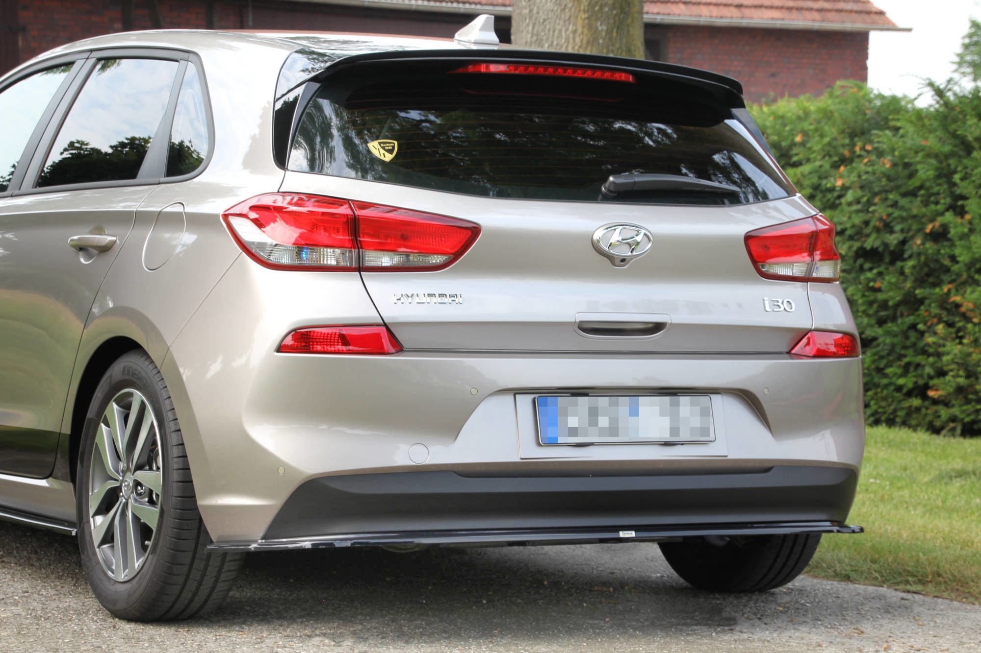 Rear Splitter (WITHOUT VERTICAL BARS) HYUNDAI I30 MK3 HATCHBACK - Image 4
