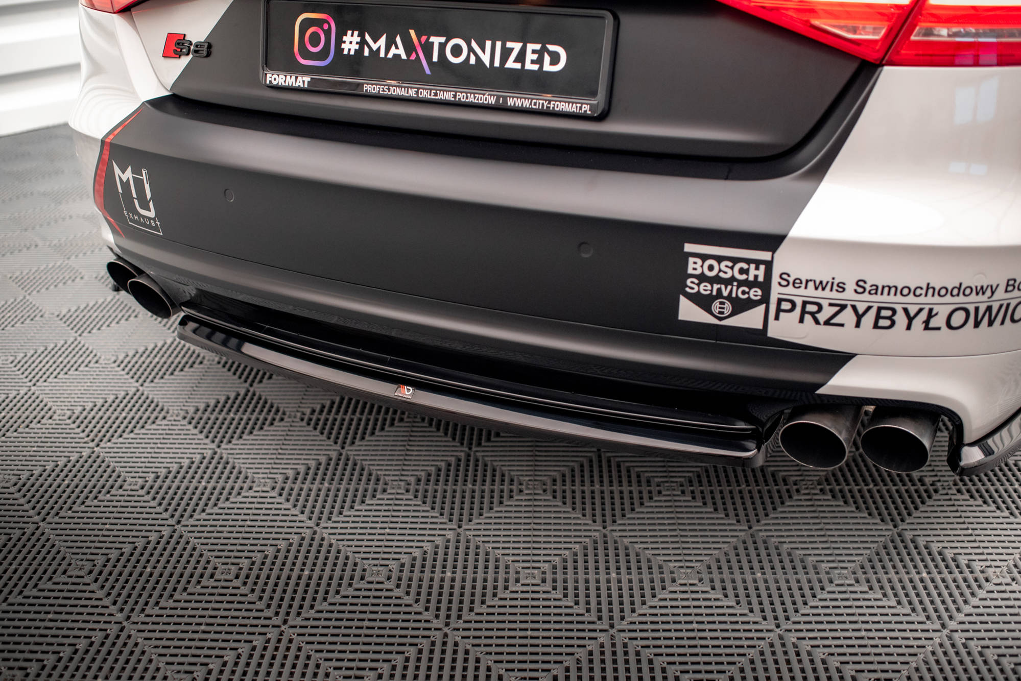 Rear Splitter for Audi S8 D4 - Image 2