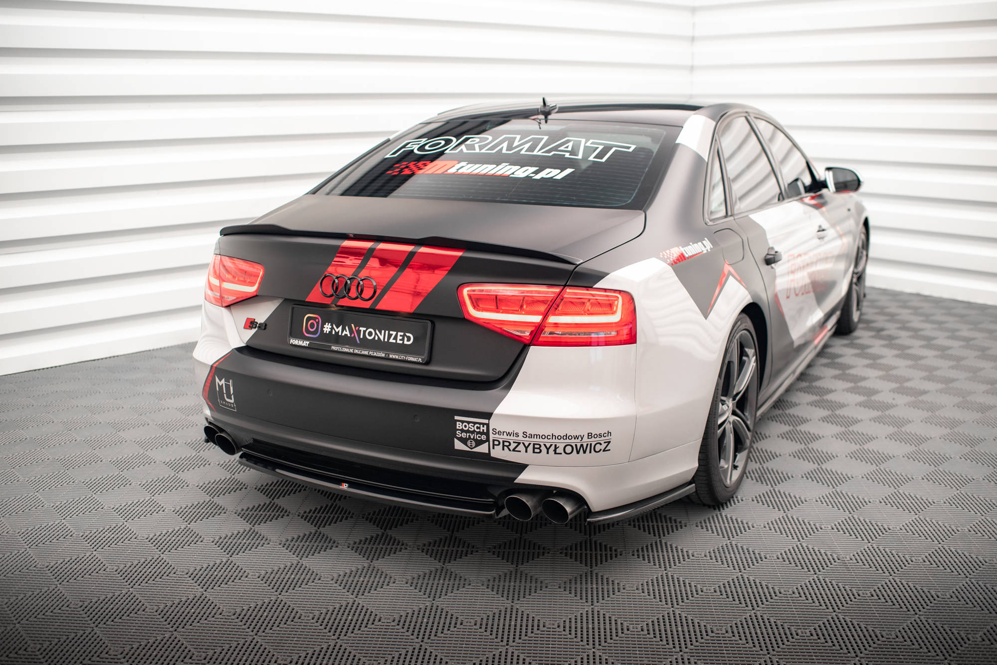 Rear Splitter for Audi S8 D4 - Image 3