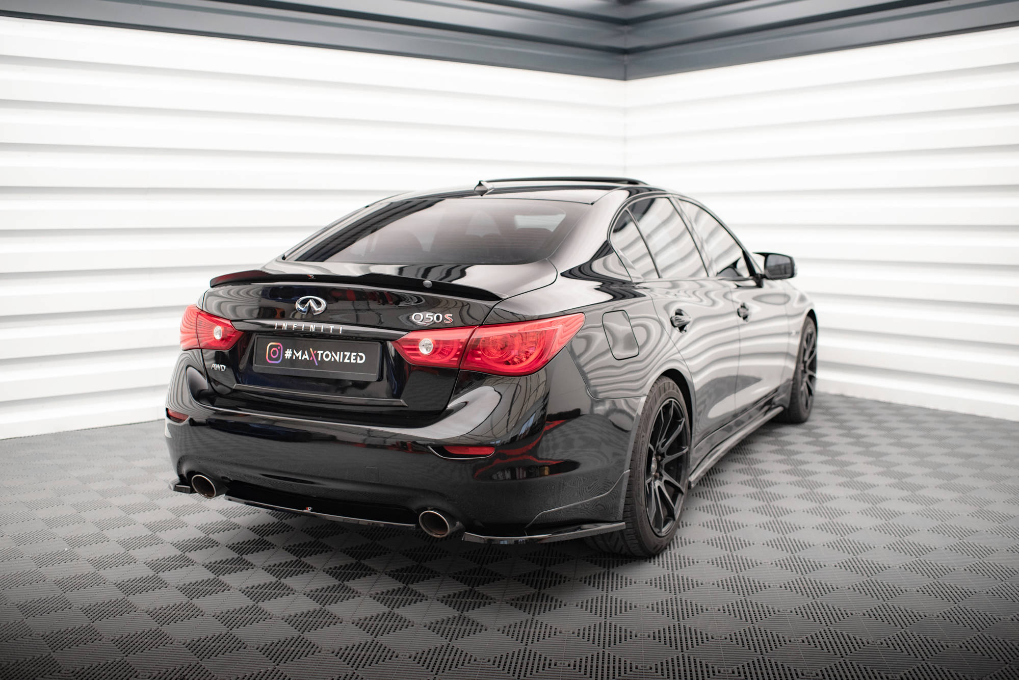 Rear Splitter for Infiniti Q50 S Mk1 - Image 2