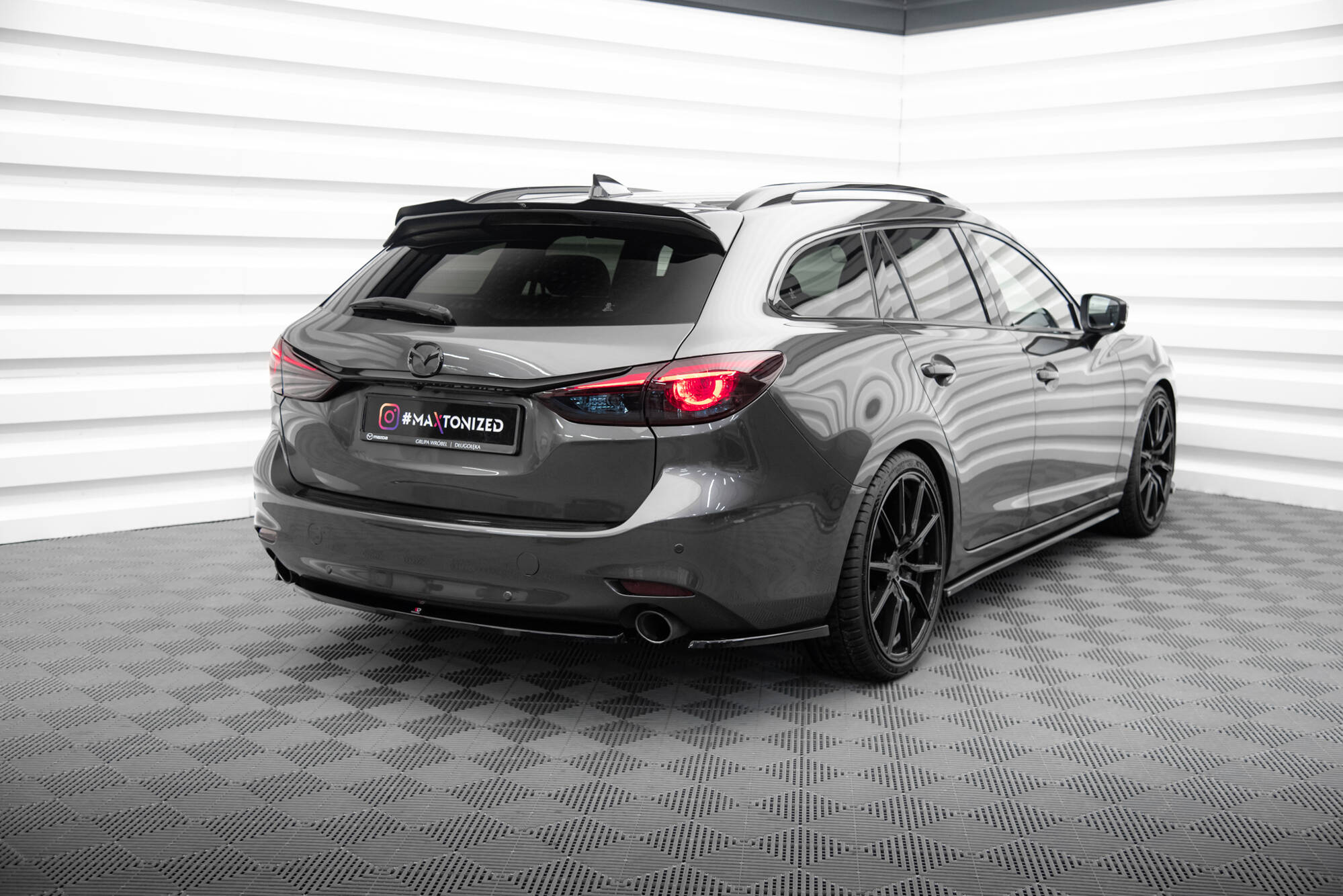 Rear Splitter for Mazda 6 Estate Mk3 Facelift - Image 2
