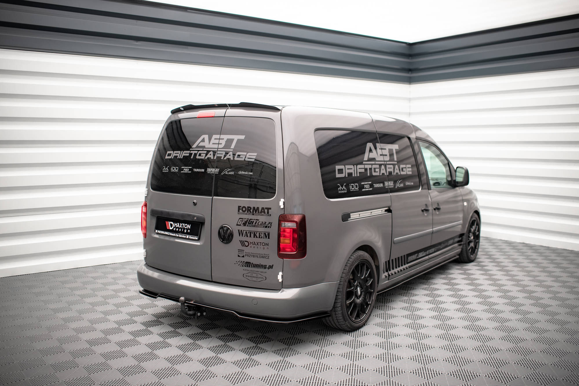 Rear Splitter for Volkswagen Caddy Long Mk3 Facelift - Image 2