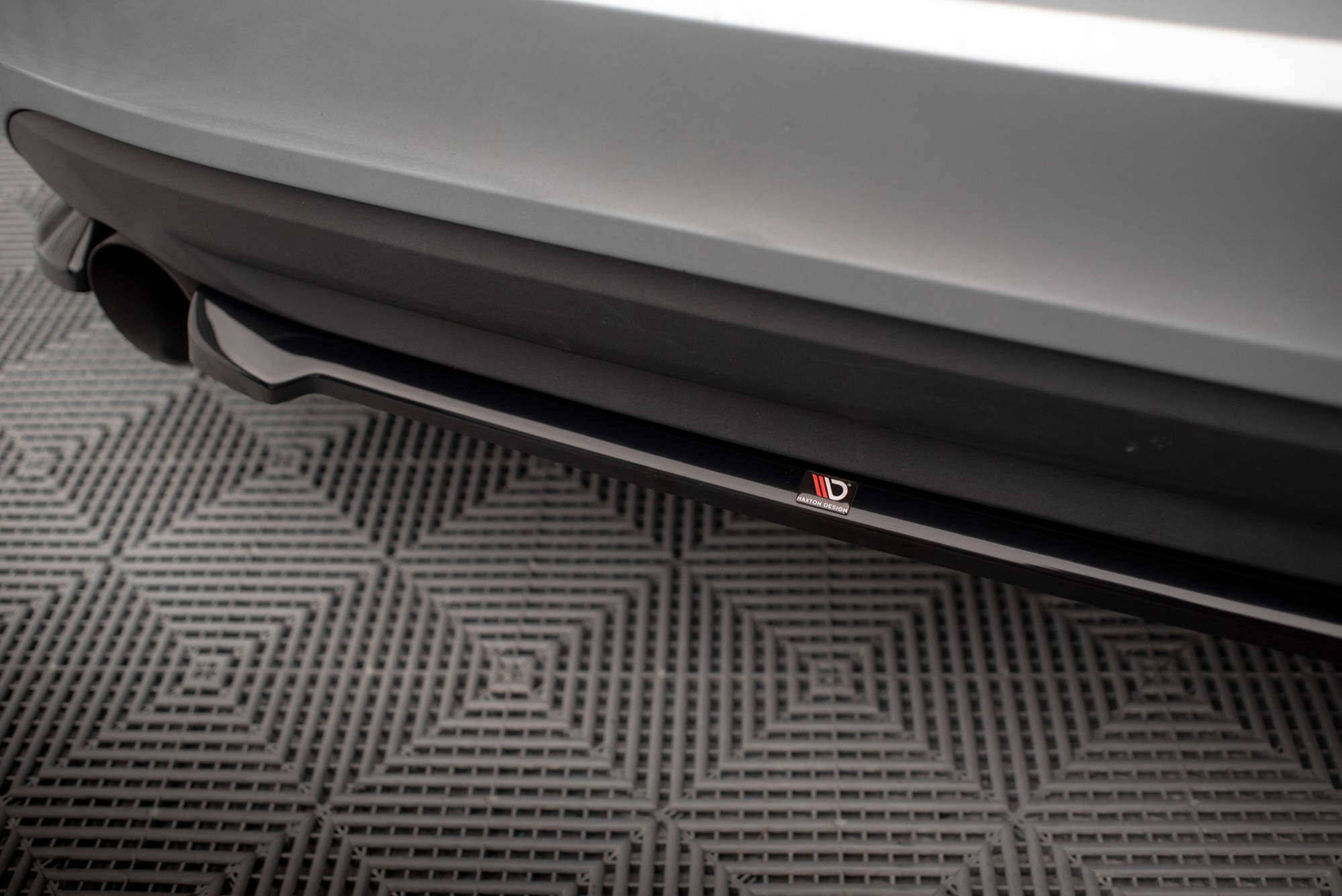 Rear Splitter for Volvo S60 R-Design Mk2 - Image 3