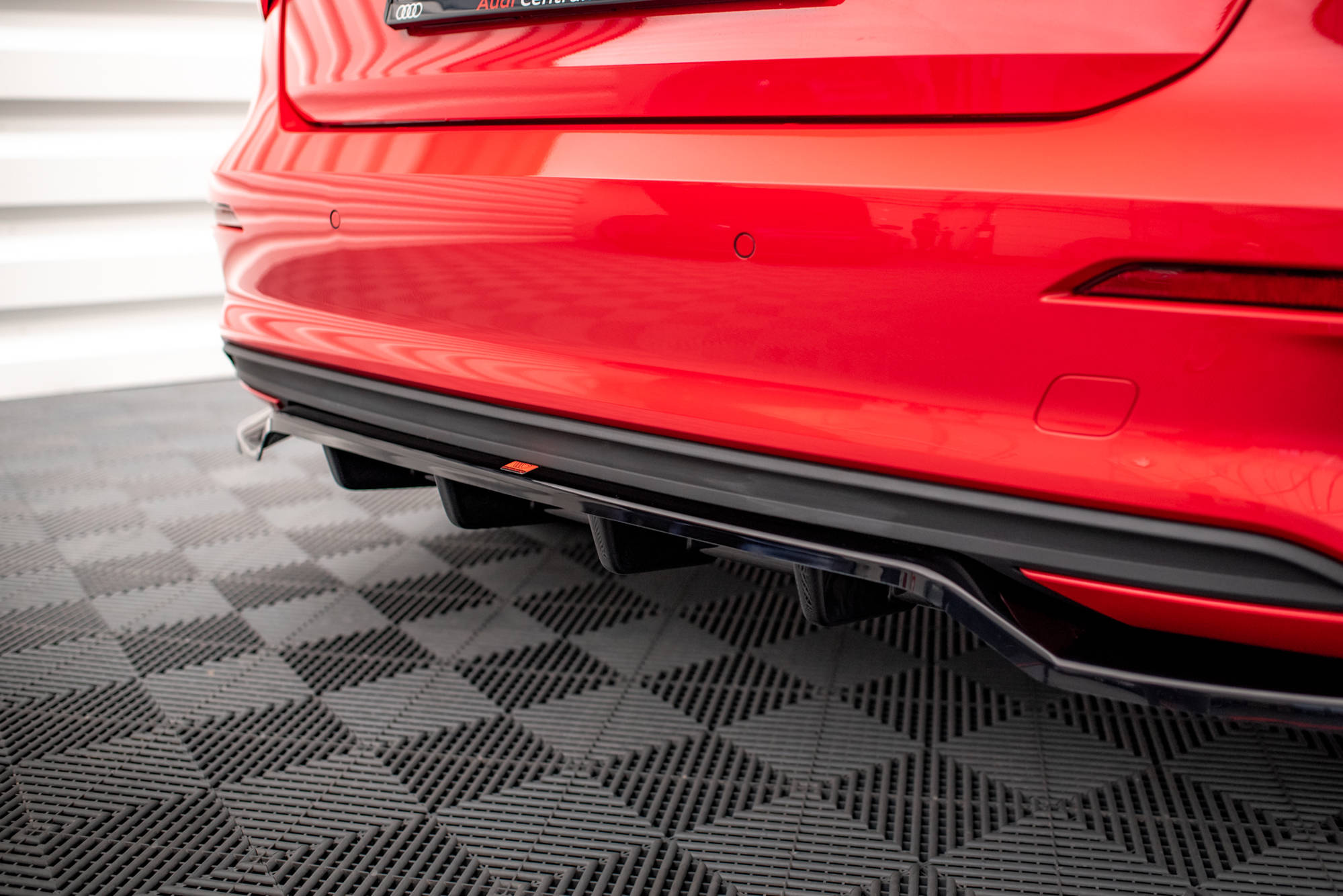 Rear Splitter (with vertical bars) Audi A3 Sportback 8Y - Image 3