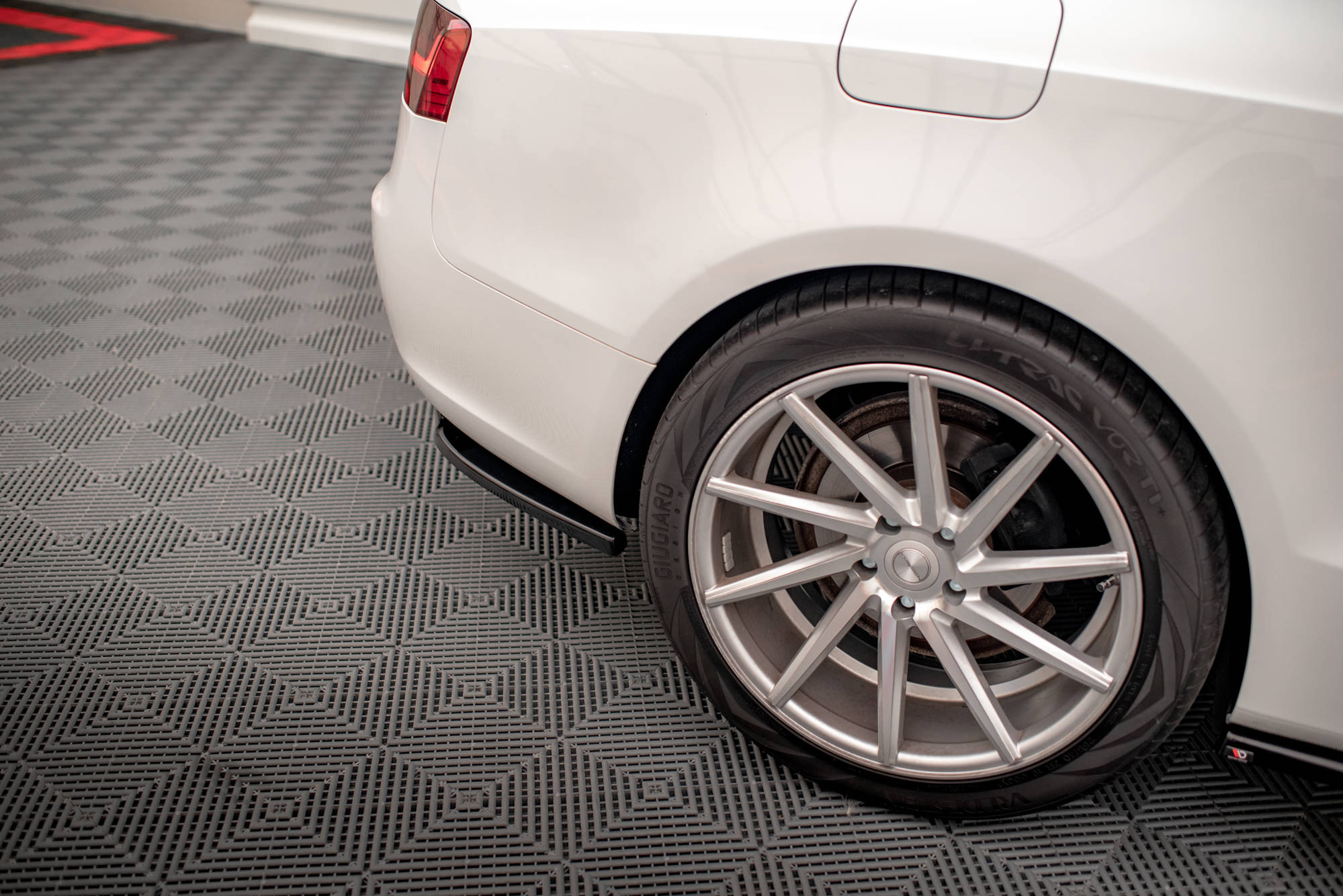 Rear Splitter (with vertical bars) Audi A5 Coupe 8T Facelift - Image 2