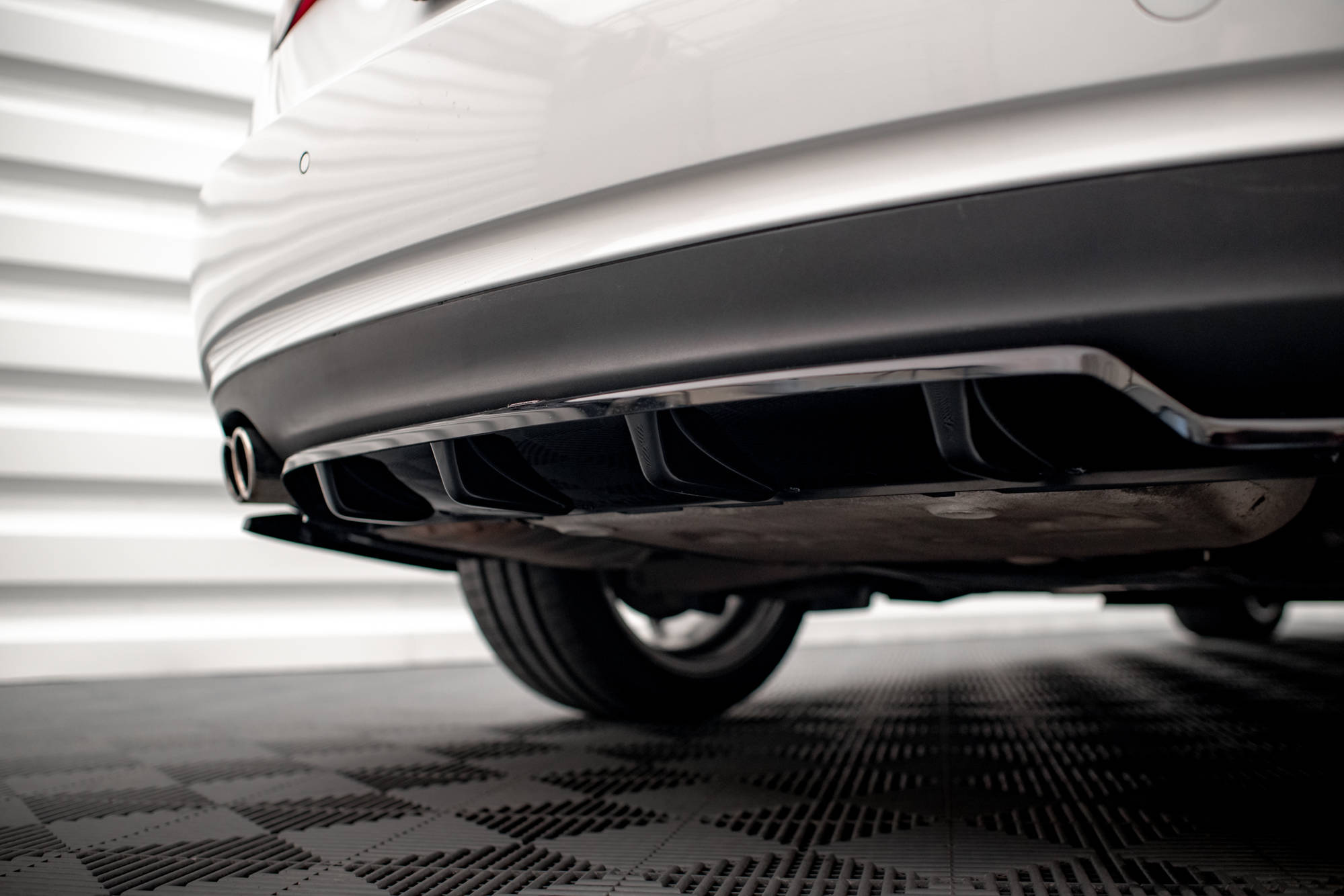 Rear Splitter (with vertical bars) Audi A5 Coupe 8T Facelift - Image 3