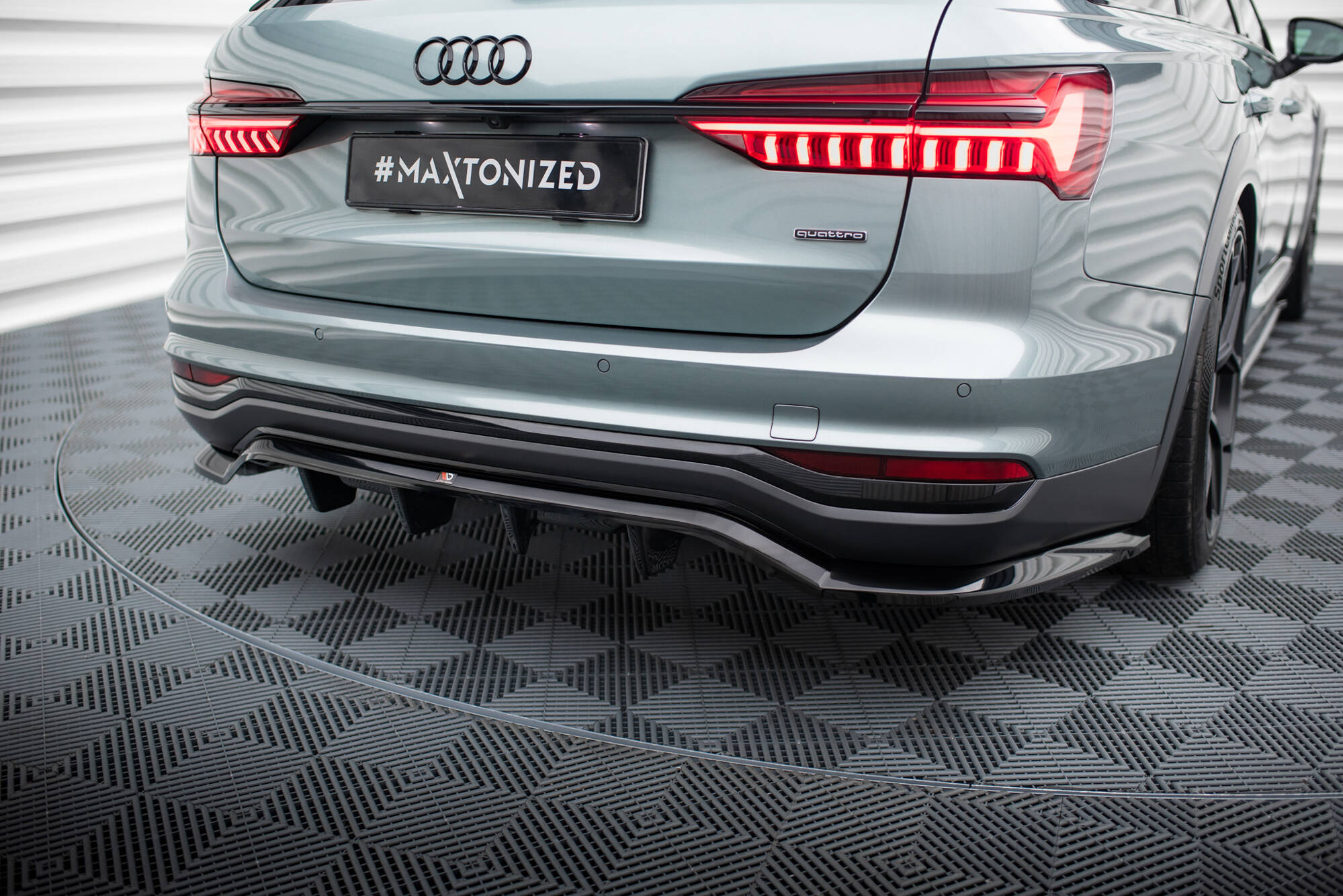 Rear Splitter (with vertical bars) Audi A6 Allroad C8 - Image 5