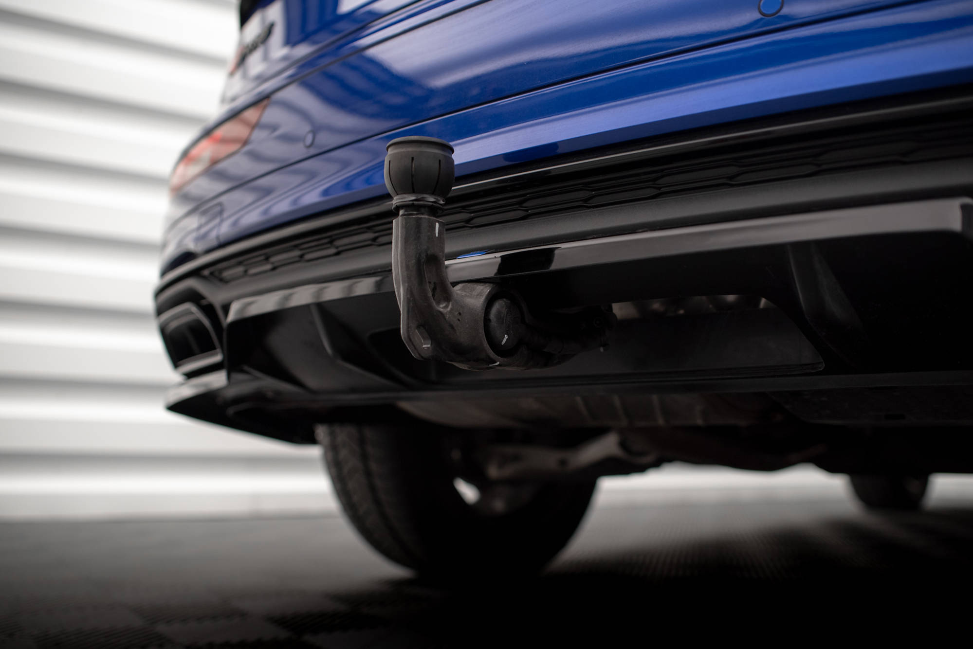 Rear Splitter (with vertical bars) Audi Q5 S-Line SUV Mk2 Facelift - Image 2