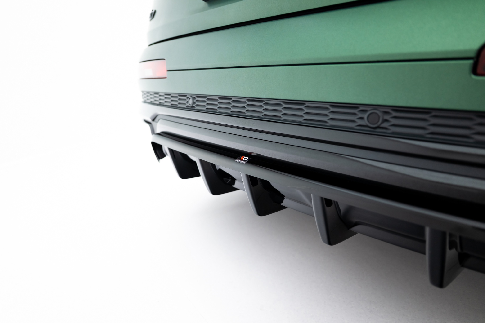 Rear Splitter (with vertical bars) Audi Q7 S-Line Mk2 Facelift - Image 3