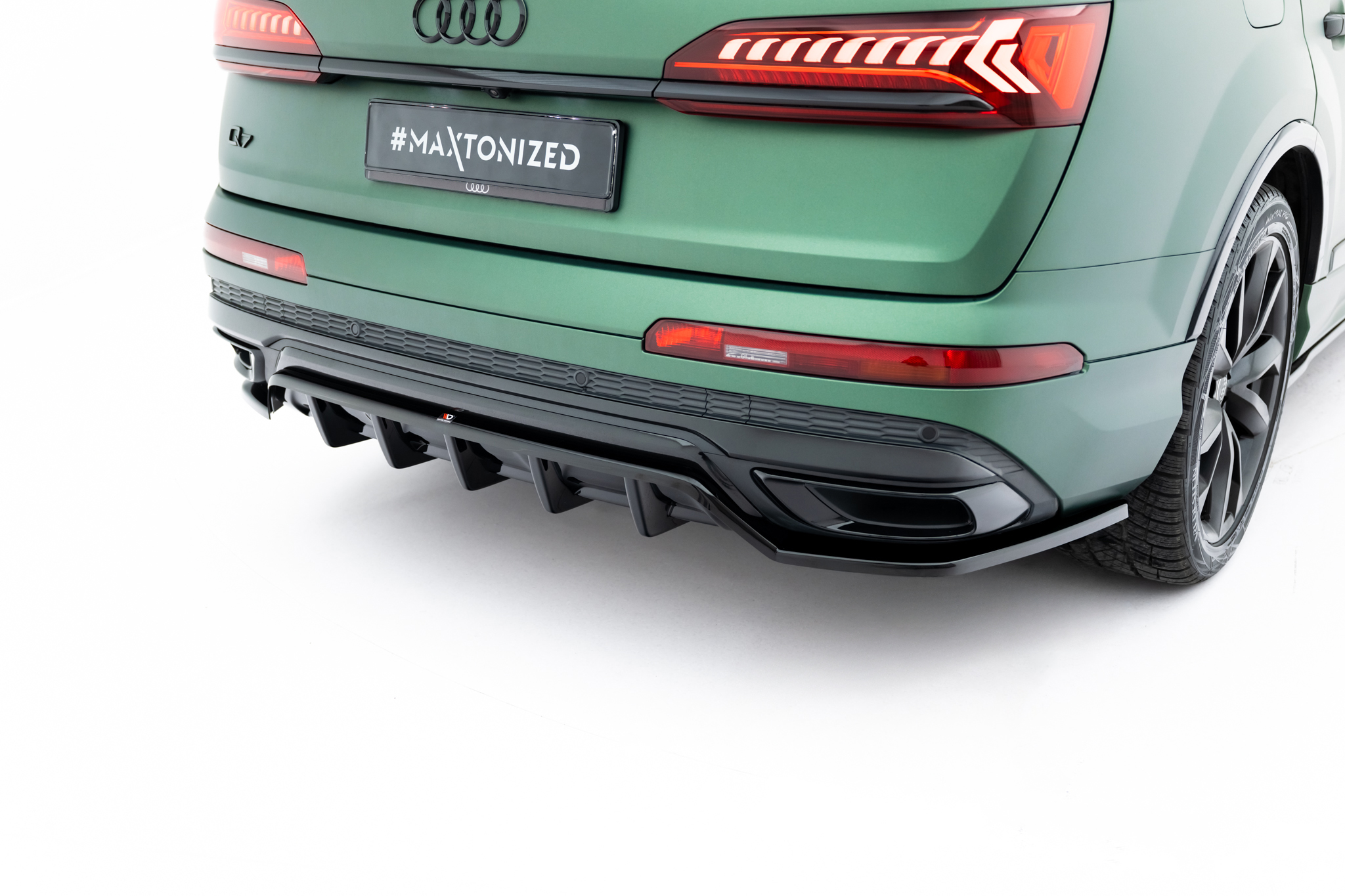 Rear Splitter (with vertical bars) Audi Q7 S-Line Mk2 Facelift - Image 2