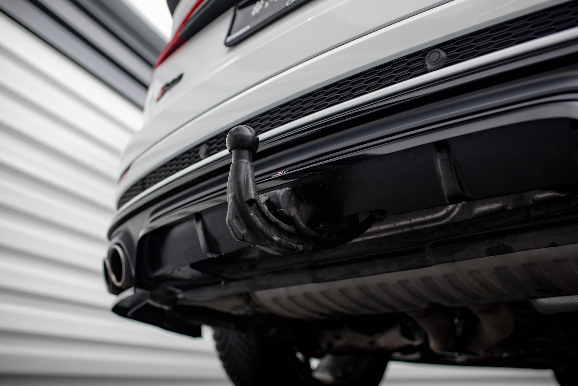 Rear Splitter (with vertical bars) Audi SQ8 Mk1 - Image 7