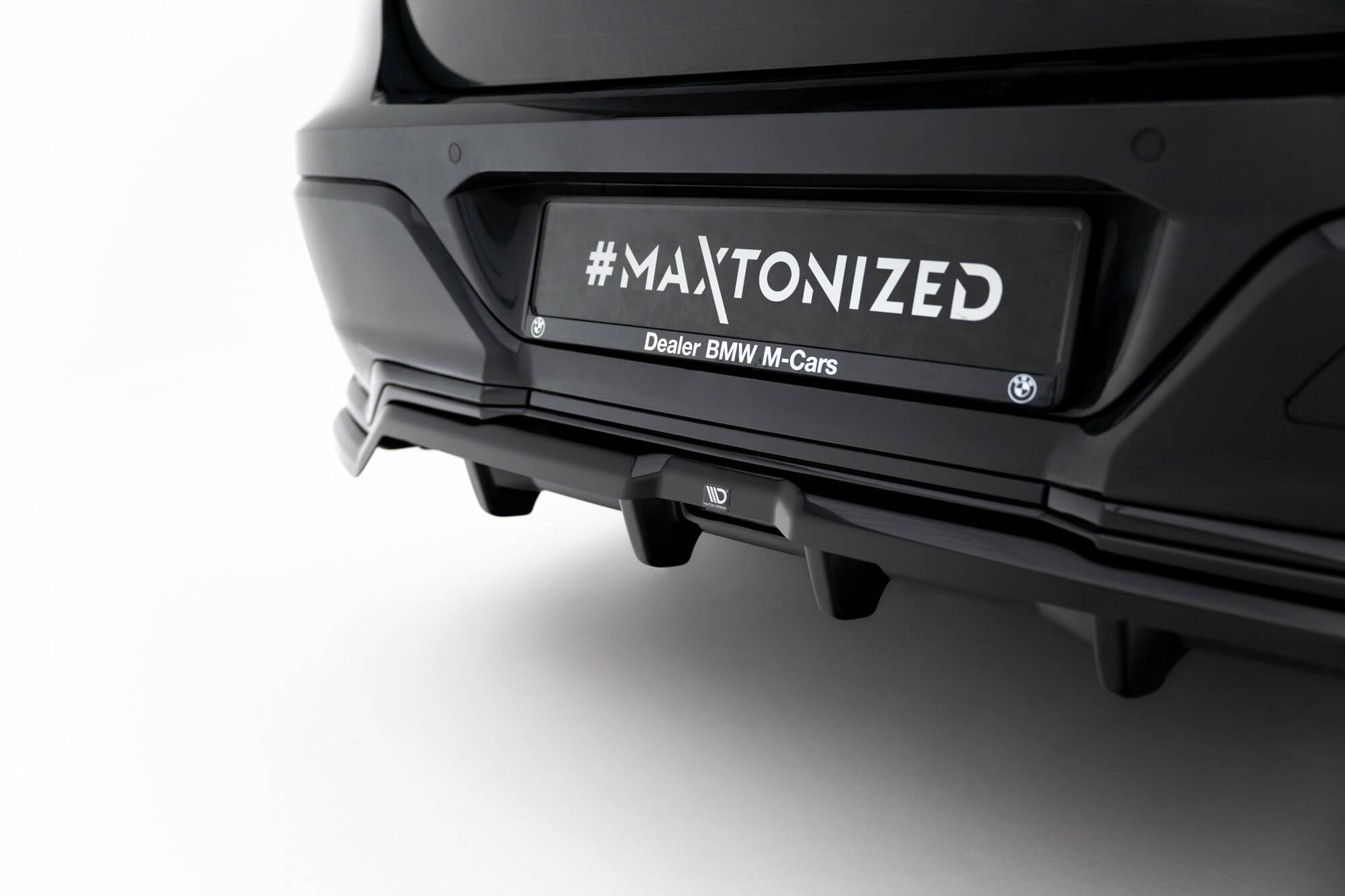 Rear Splitter (with vertical bars) BMW 7 M-Pack G70 - Image 3