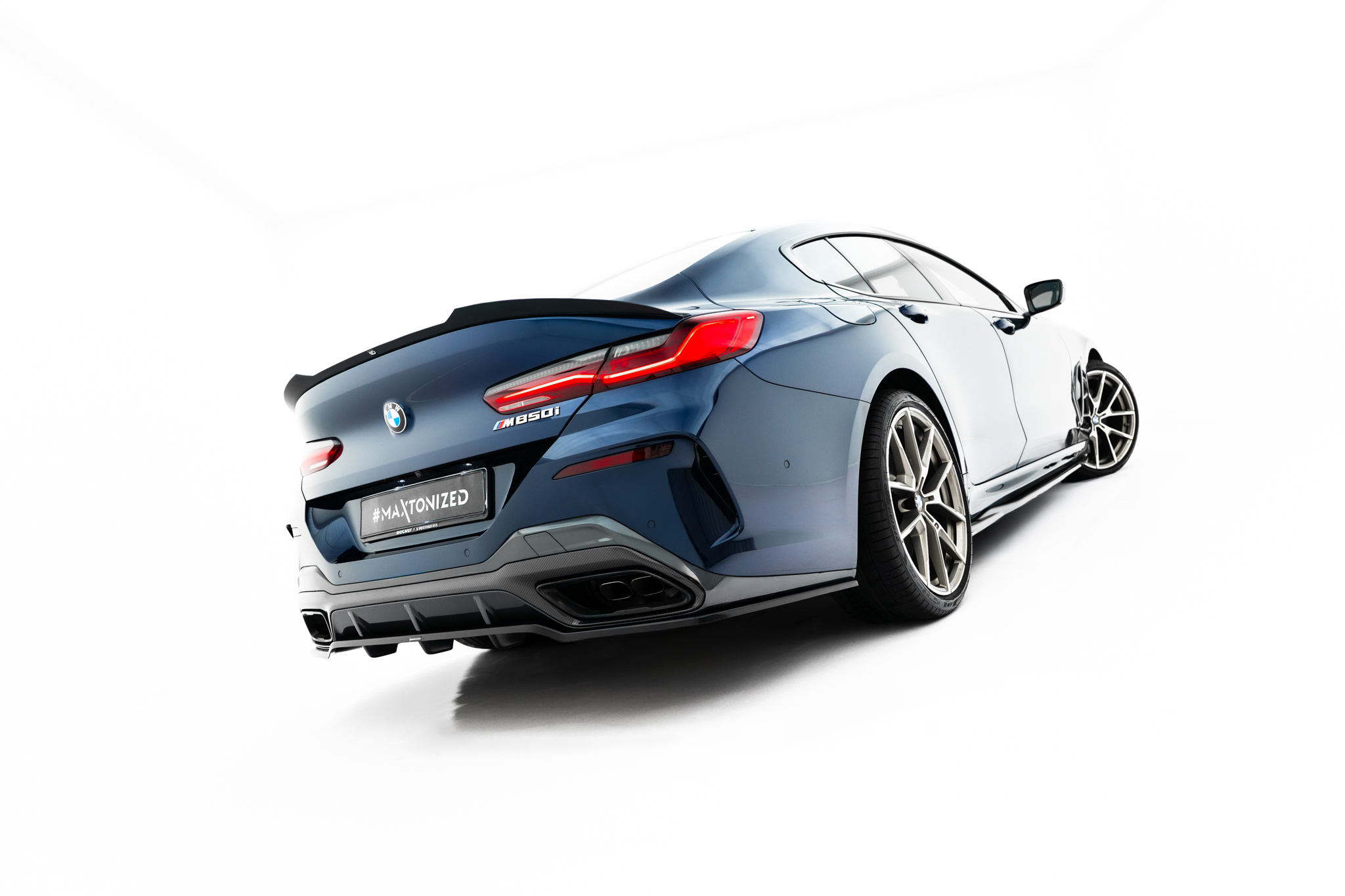Rear Splitter (with vertical bars) BMW 8 Gran Coupe M-Pack G16 - Image 2