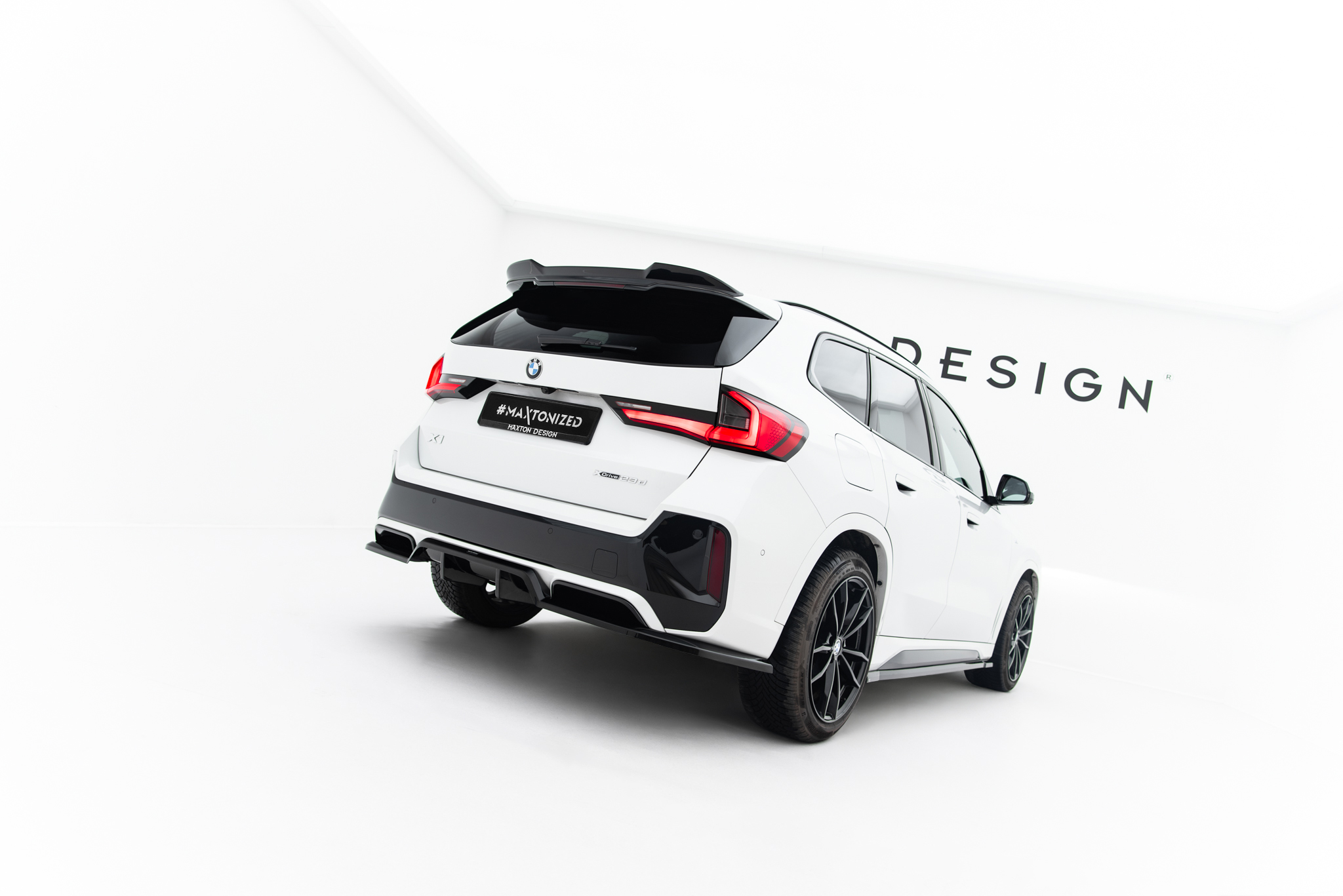 Rear Splitter (with vertical bars) BMW X1 M-Pack U11 - Image 3