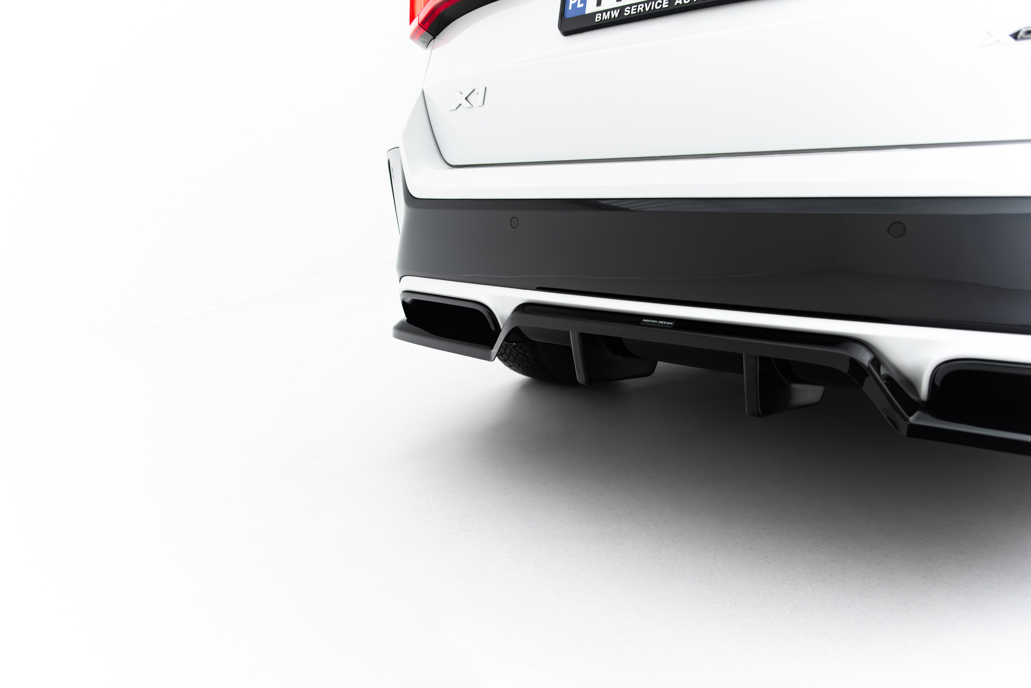 Rear Splitter (with vertical bars) BMW X1 M-Pack U11 - Image 4