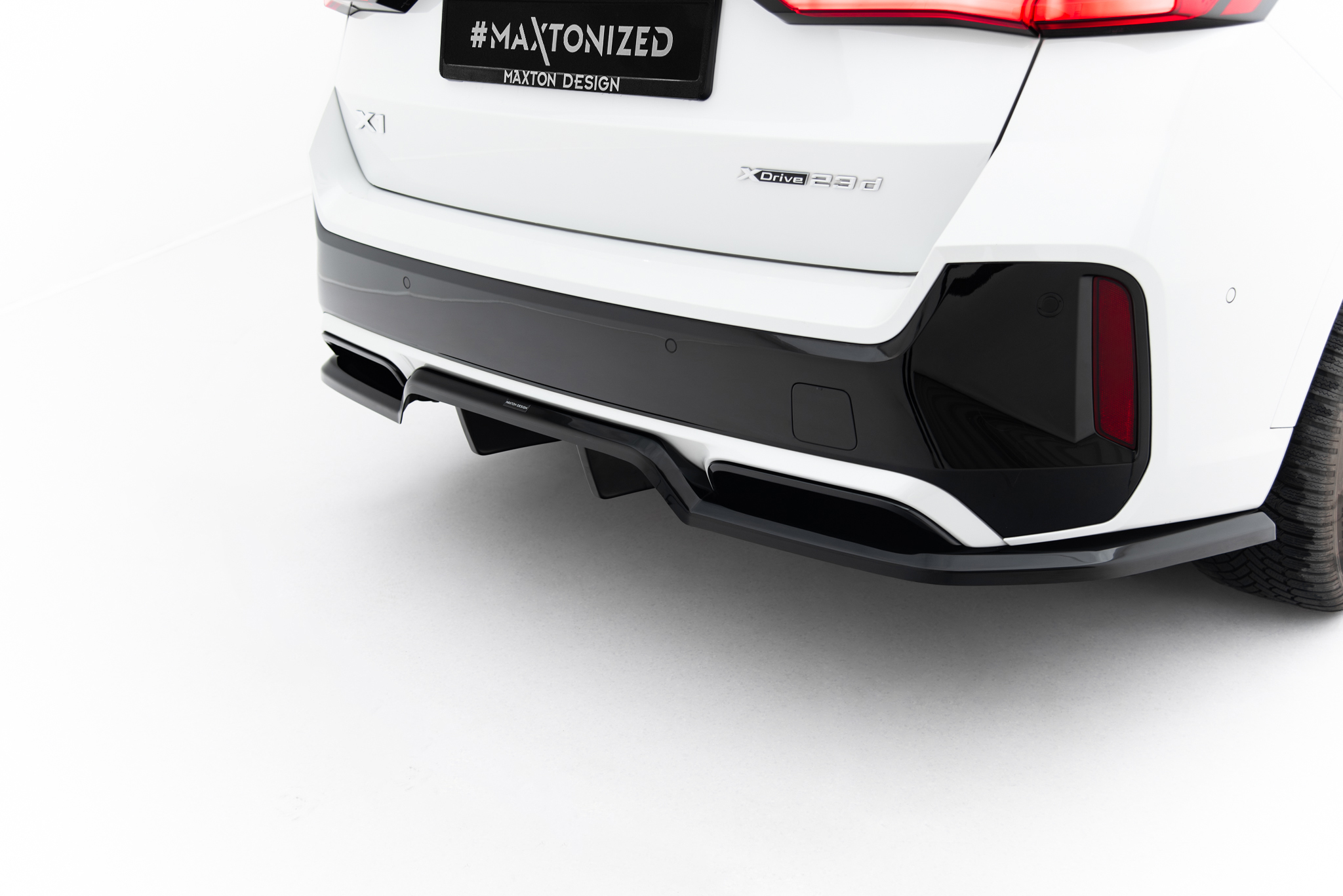 Rear Splitter (with vertical bars) BMW X1 M-Pack U11 - Image 2
