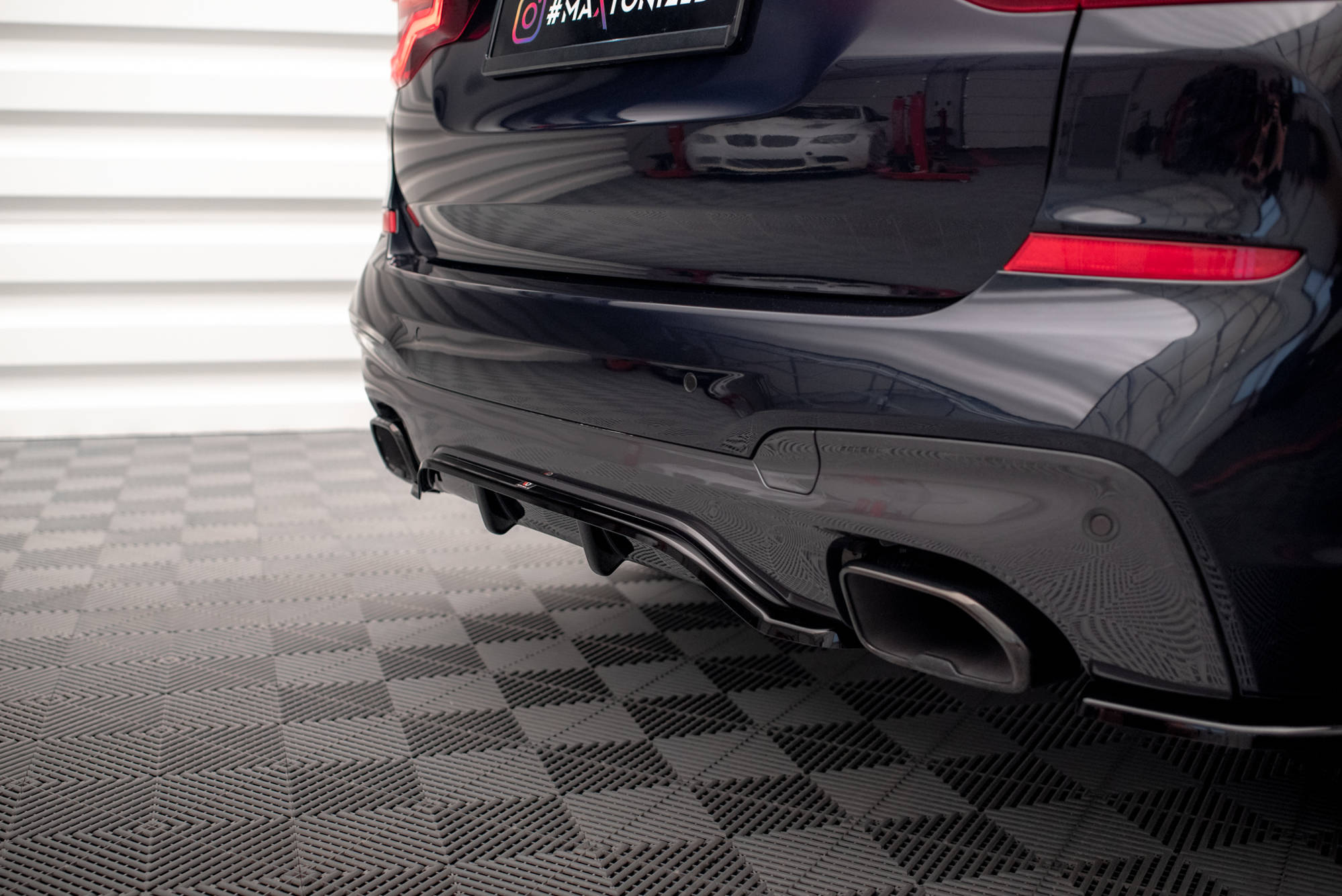 Rear Splitter (with vertical bars) BMW X3 M40i / M40d G01 - Image 2
