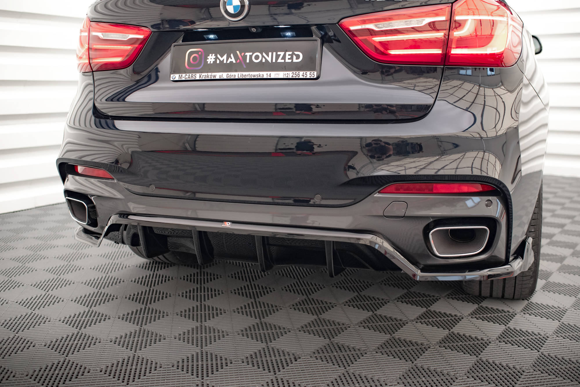 Rear Splitter (with vertical bars) BMW X6 M-Pack F16 - Image 6