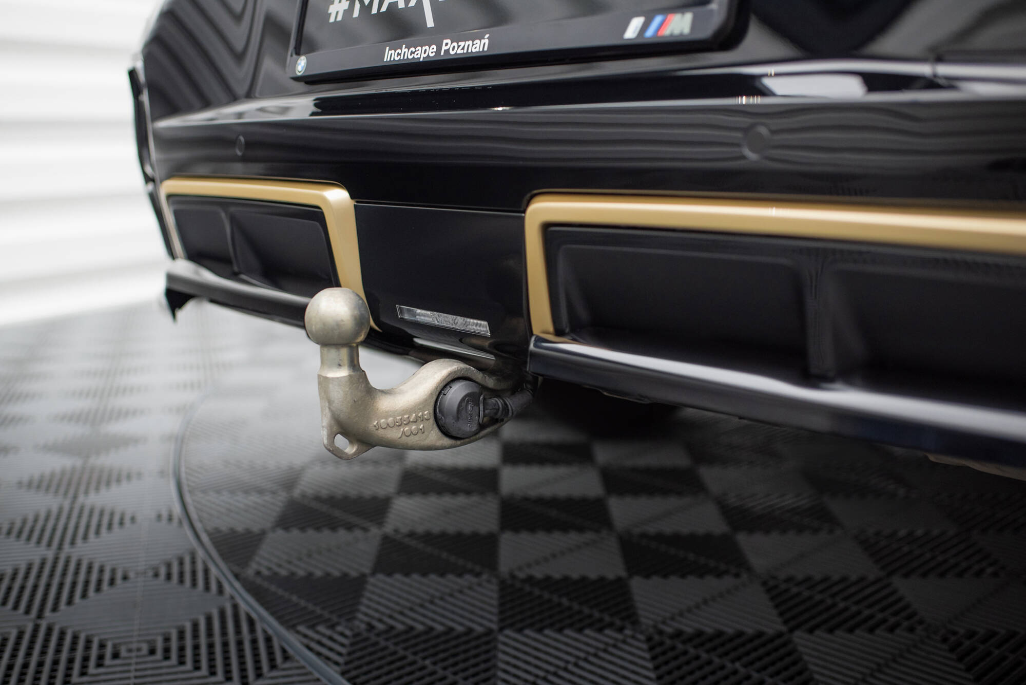 Rear Splitter (with vertical bars) BMW XM G09 - Image 3