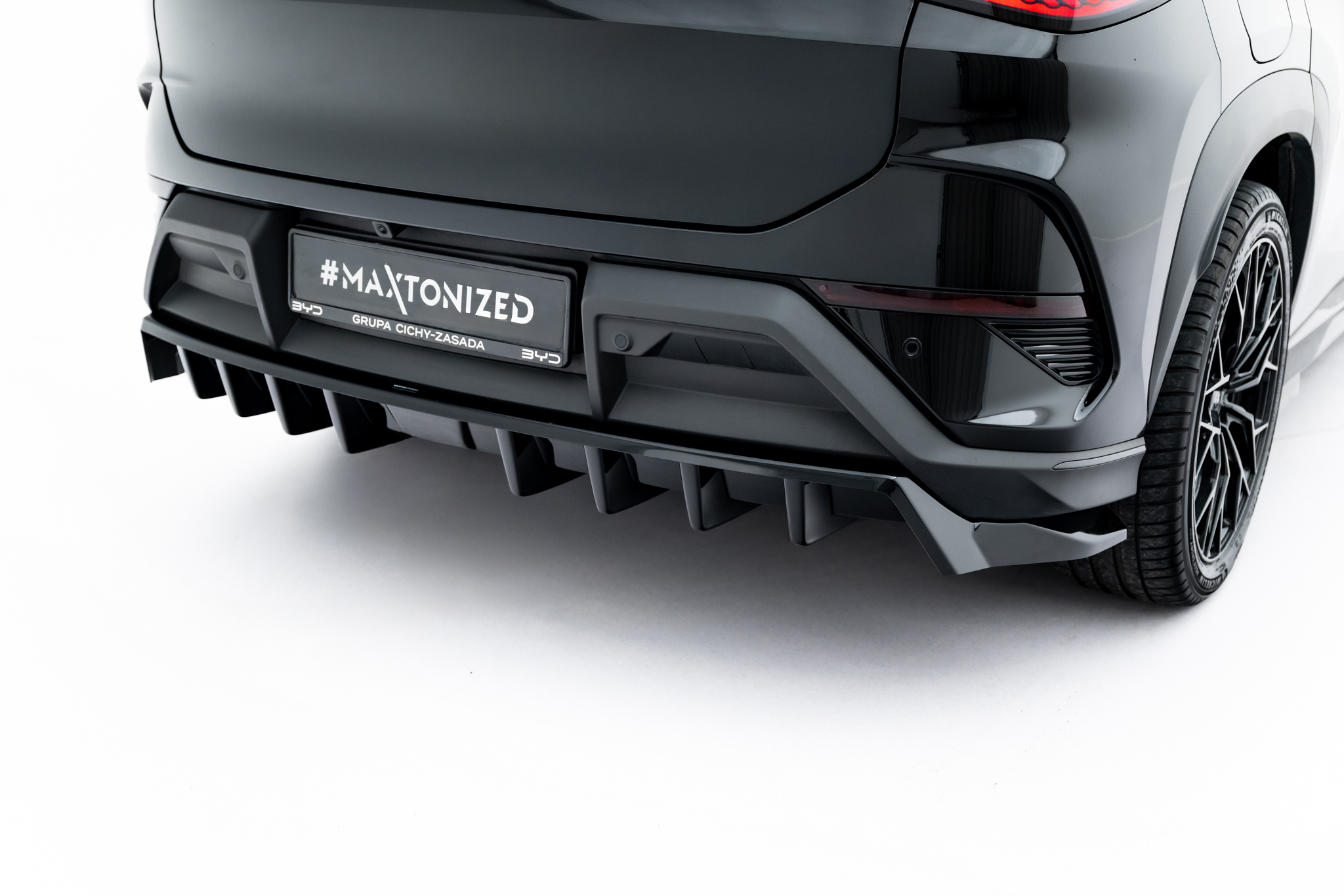 Rear Splitter (with vertical bars) BYD Sealion 7 Mk1 - Image 3
