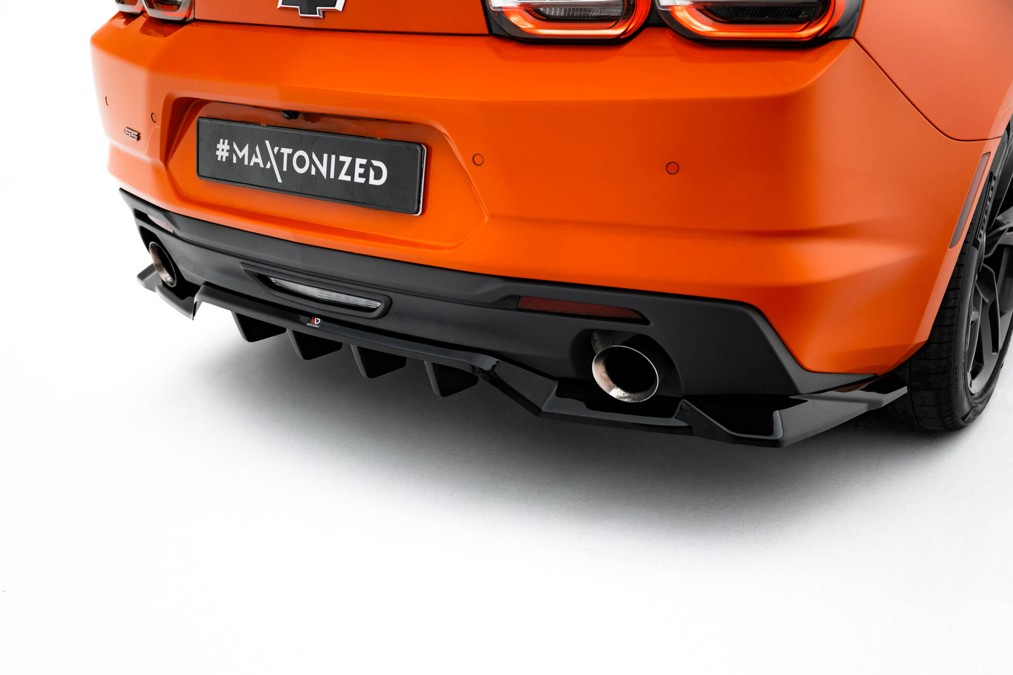 Rear Splitter (with vertical bars) Chevrolet Camaro SS Mk6 Facelift - Image 2
