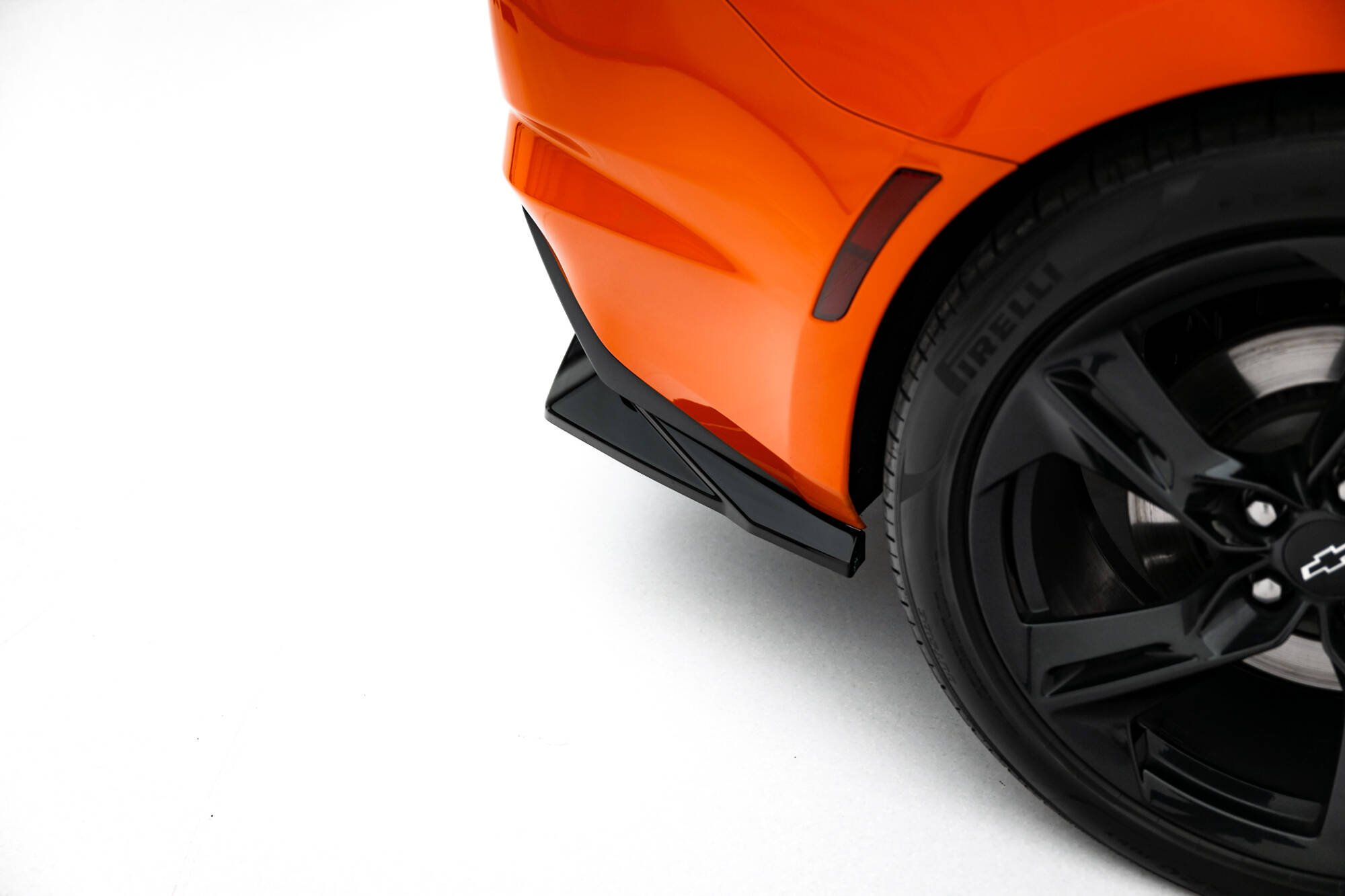 Rear Splitter (with vertical bars) Chevrolet Camaro SS Mk6 Facelift - Image 4