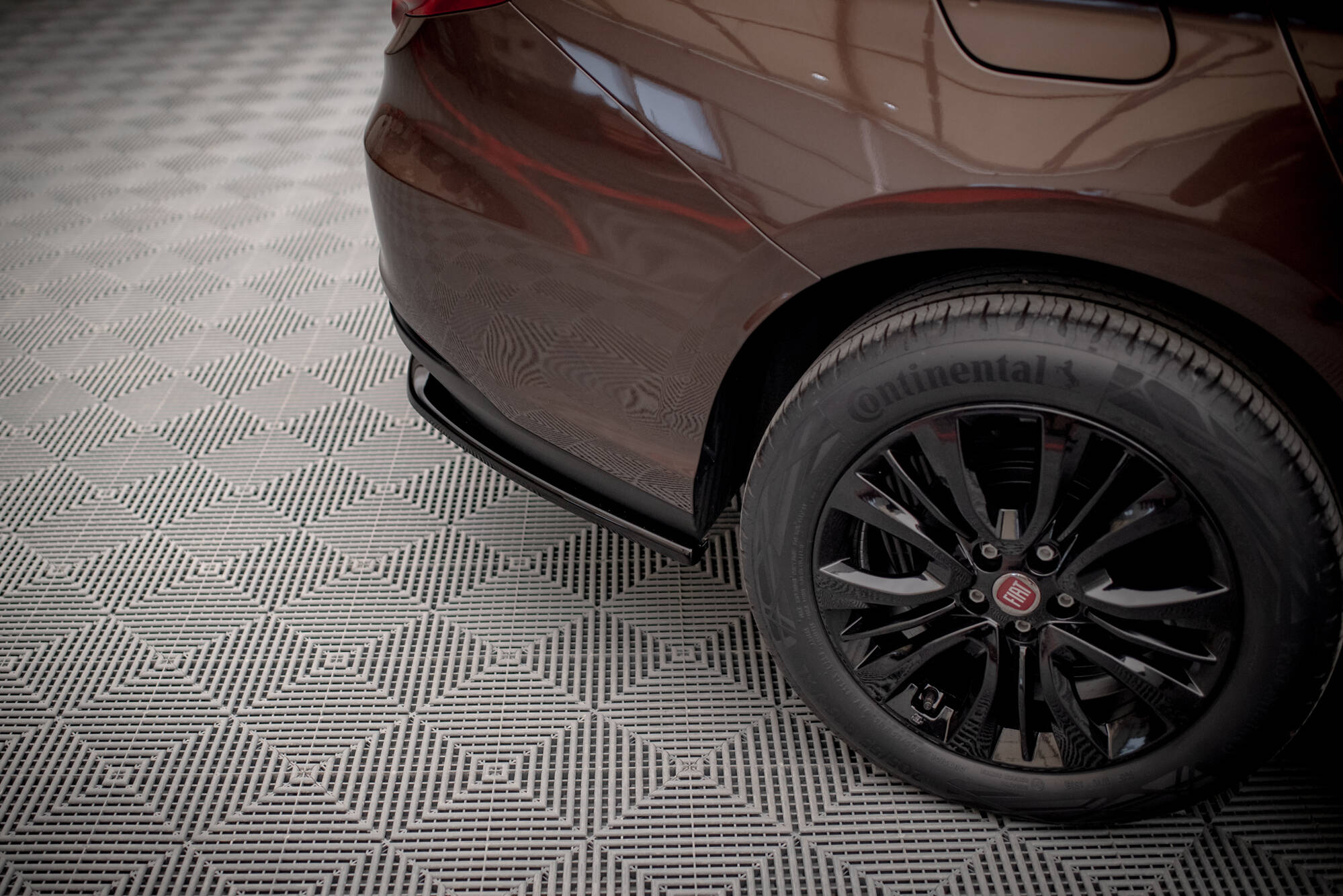 Rear Splitter (with vertical bars) Fiat Tipo S Sedan Mk1 - Image 5