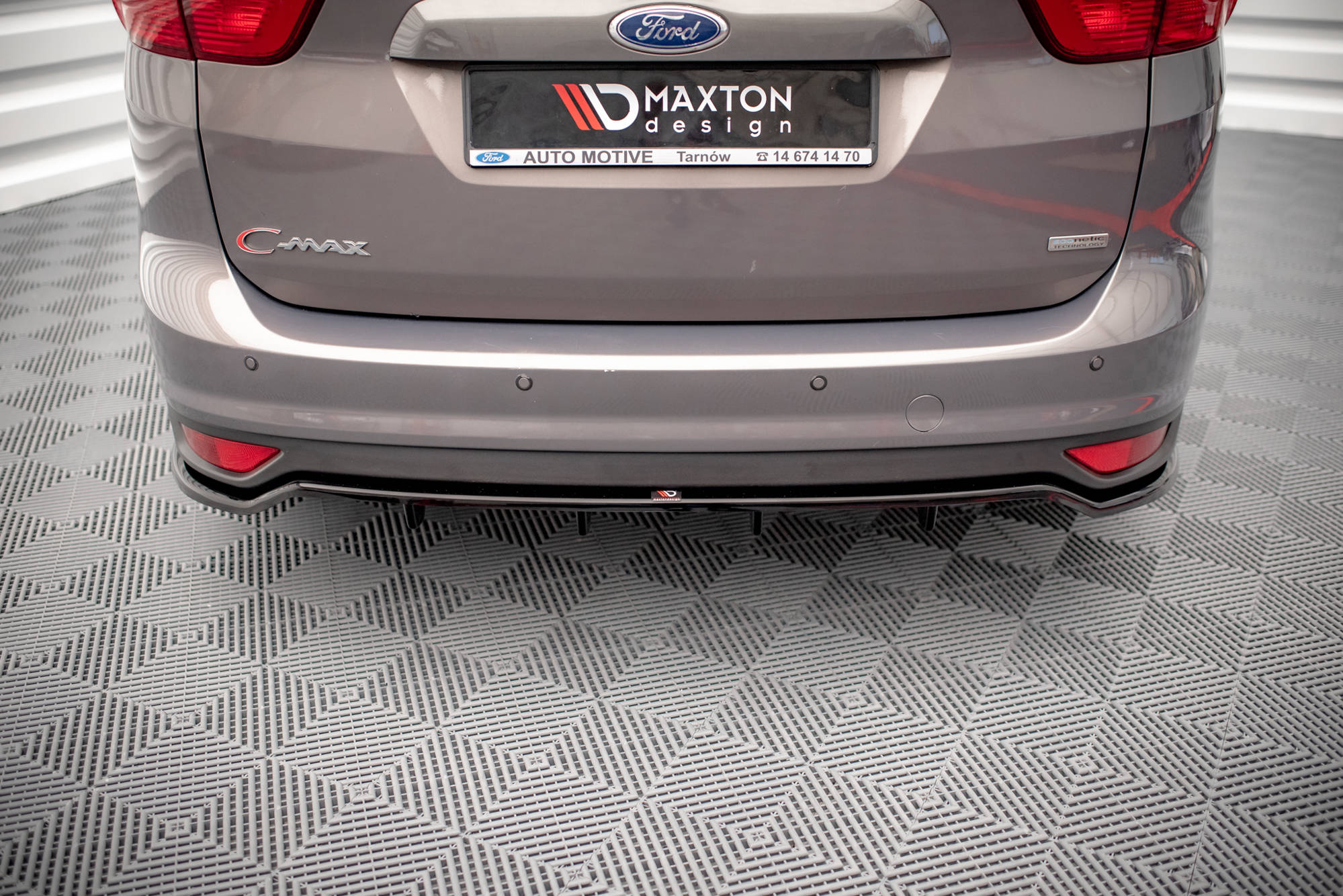 Rear Splitter (with vertical bars) Ford C-Max Mk2 - Image 2
