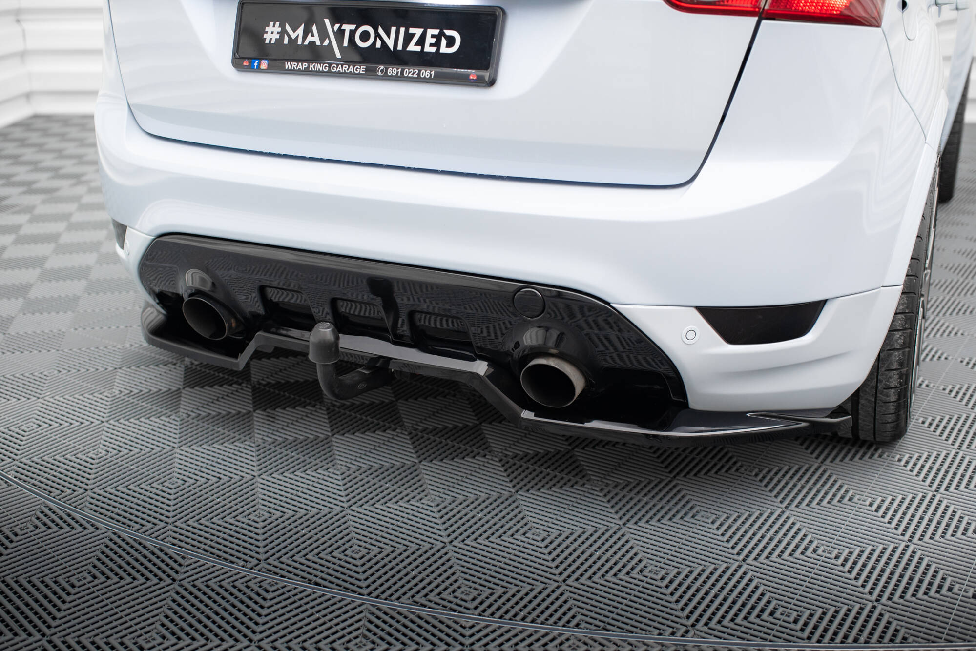 Rear Splitter (with vertical bars) Ford Kuga ST Mk1 - Image 3