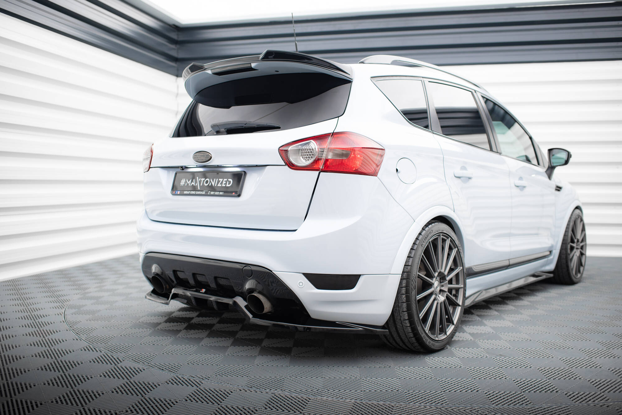 Rear Splitter (with vertical bars) Ford Kuga ST Mk1 - Image 4
