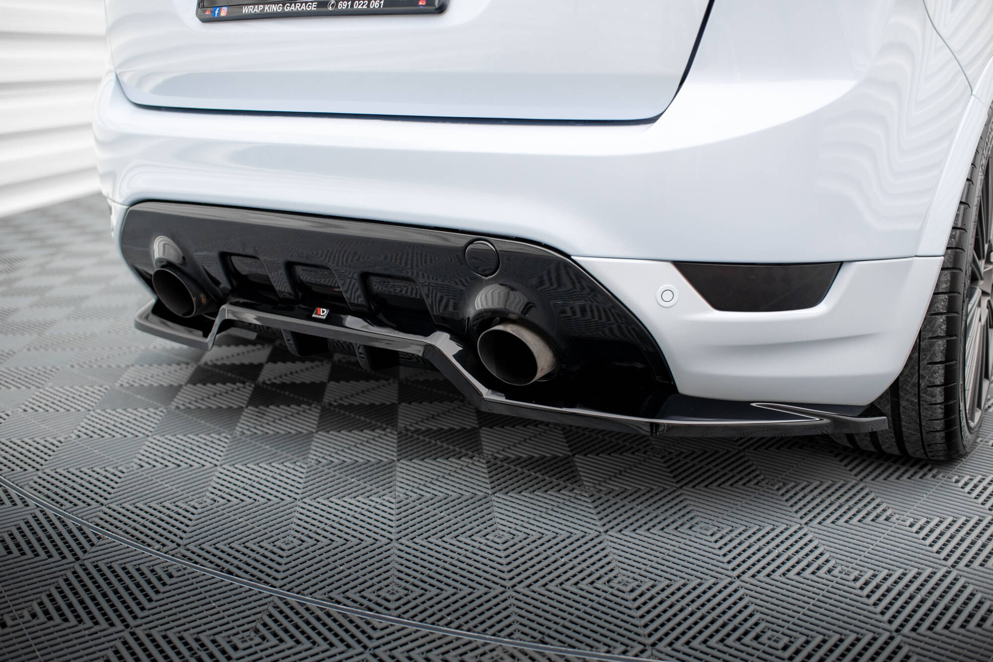 Rear Splitter (with vertical bars) Ford Kuga ST Mk1 - Image 5