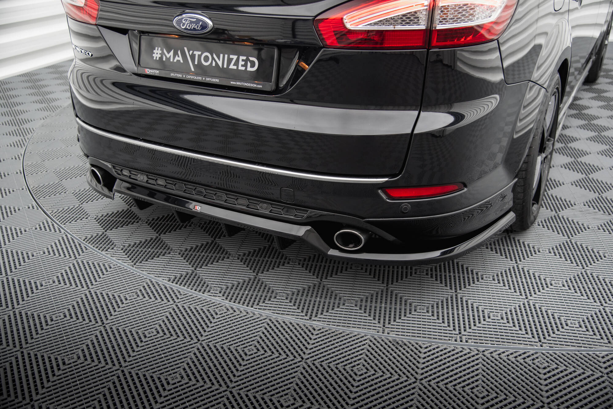Rear Splitter (with vertical bars) Ford Mondeo ST-Line Estate Mk4 Facelift