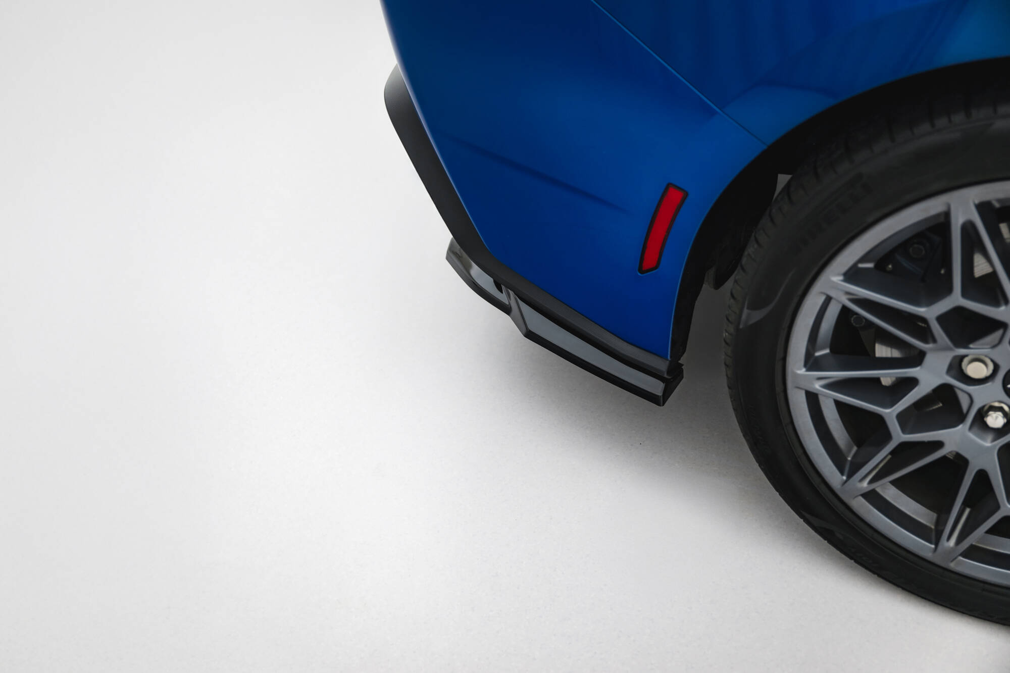 Rear Splitter (with vertical bars) Ford Mustang GT Mk7 - Image 4