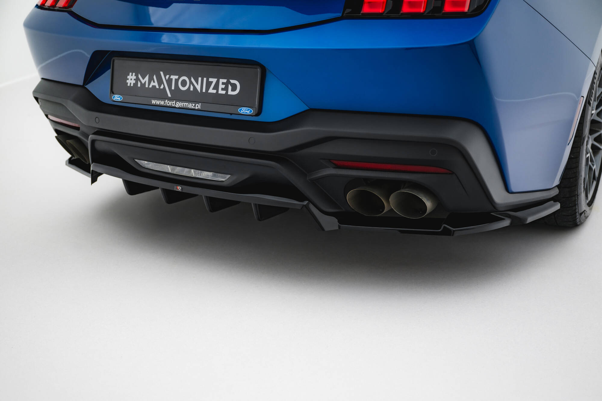 Rear Splitter (with vertical bars) Ford Mustang GT Mk7 - Image 2