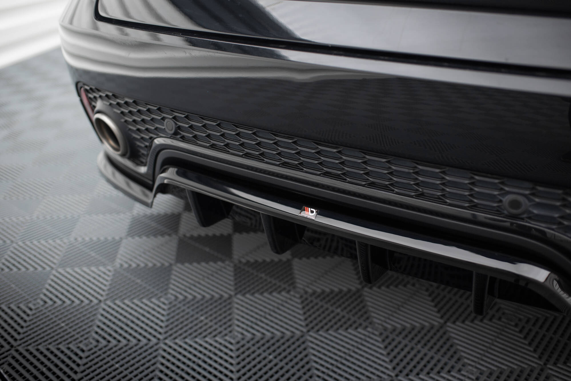 Rear Splitter (with vertical bars) Jaguar E-Pace R-Dynamic Mk1 - Image 3