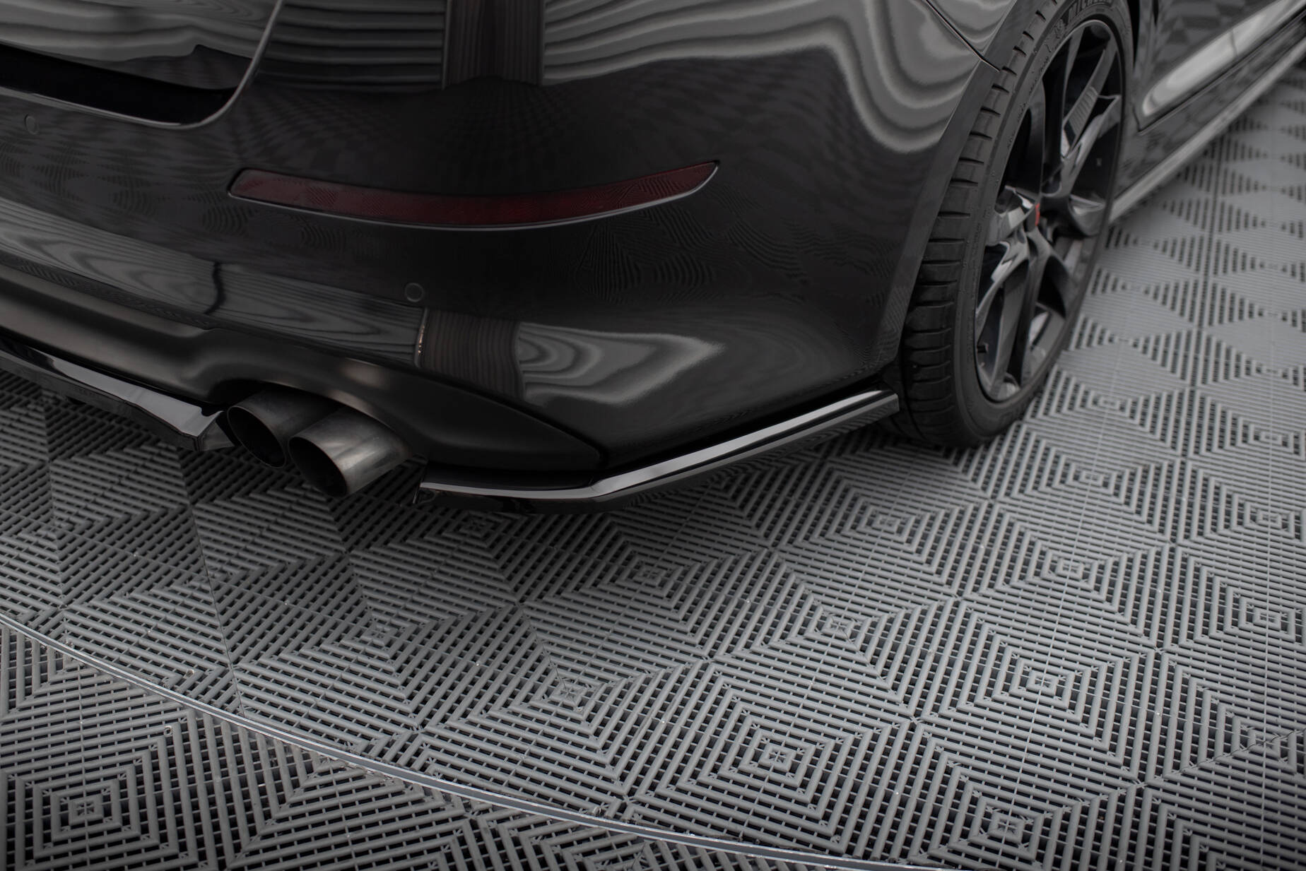Rear Splitter (with vertical bars) Kia Optima Mk3 - Image 3