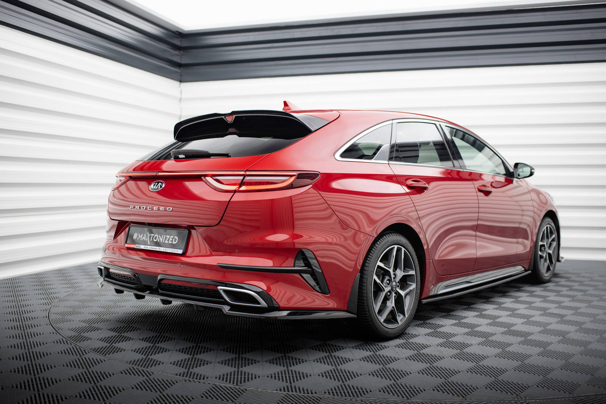 Rear Splitter (with vertical bars) Kia ProCeed GT-Line Mk1 - Image 5