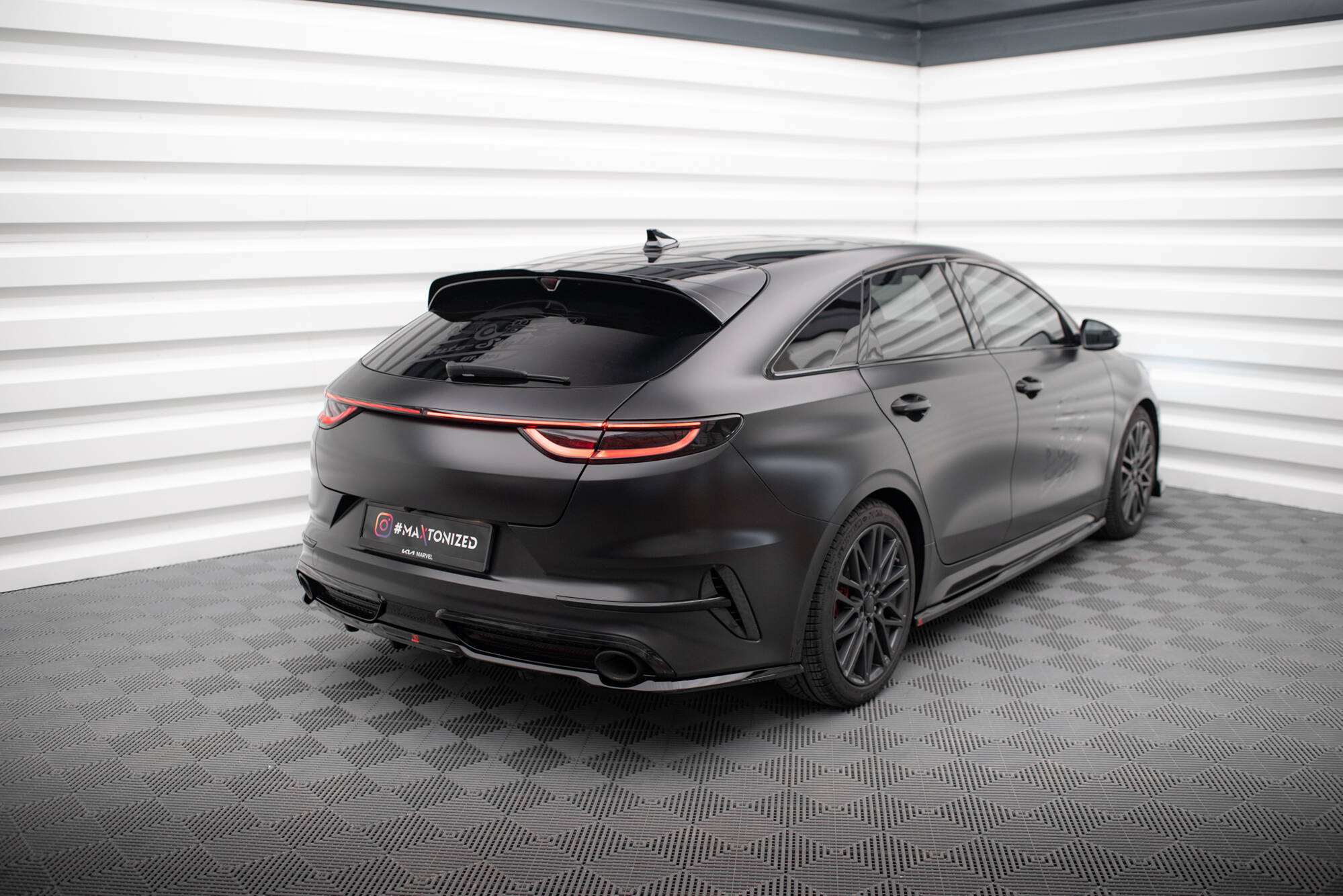 Rear Splitter (with vertical bars) Kia Proceed GT Mk1 Facelift - Image 2